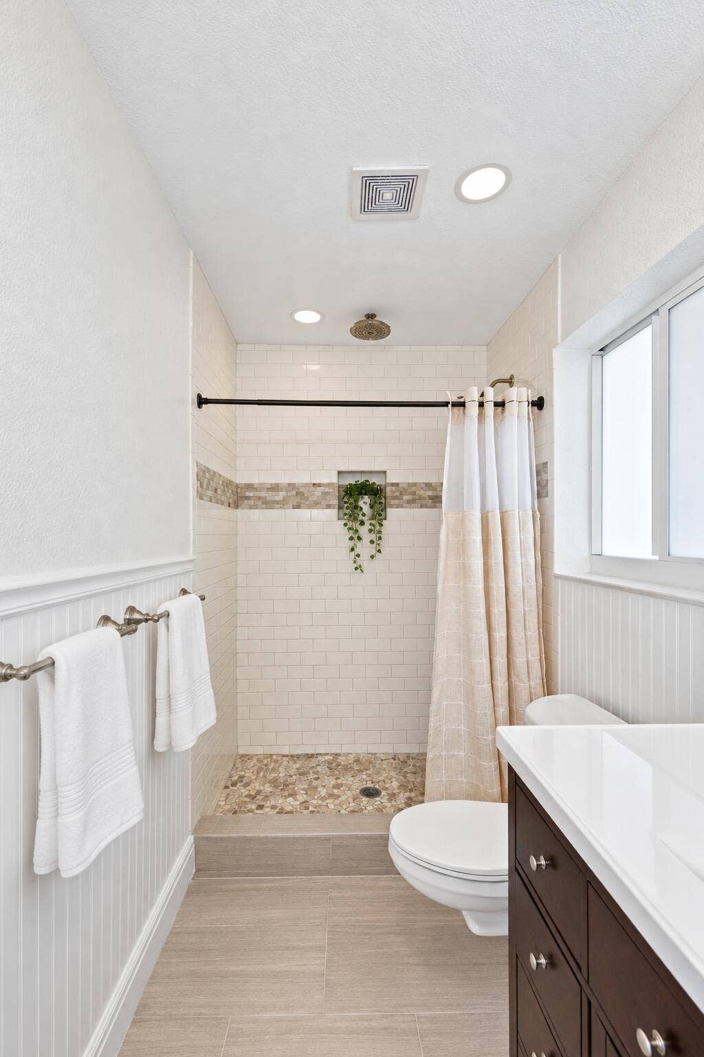 Bright Neutral Modern Bathroom Shower