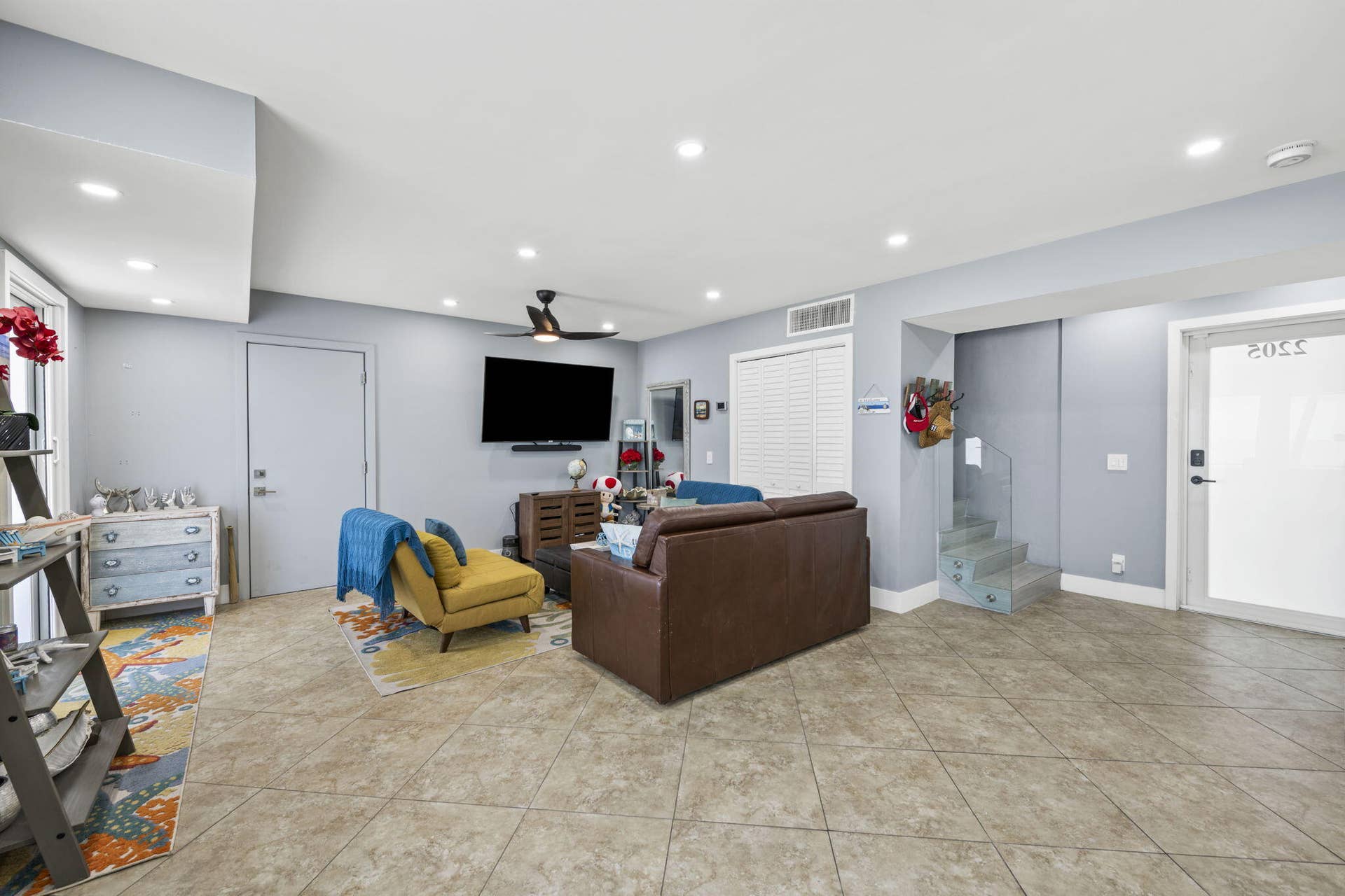 2201 N SURF Road, #1, Hollywood, FL 33019 9-web-or-mls-DSC_0004