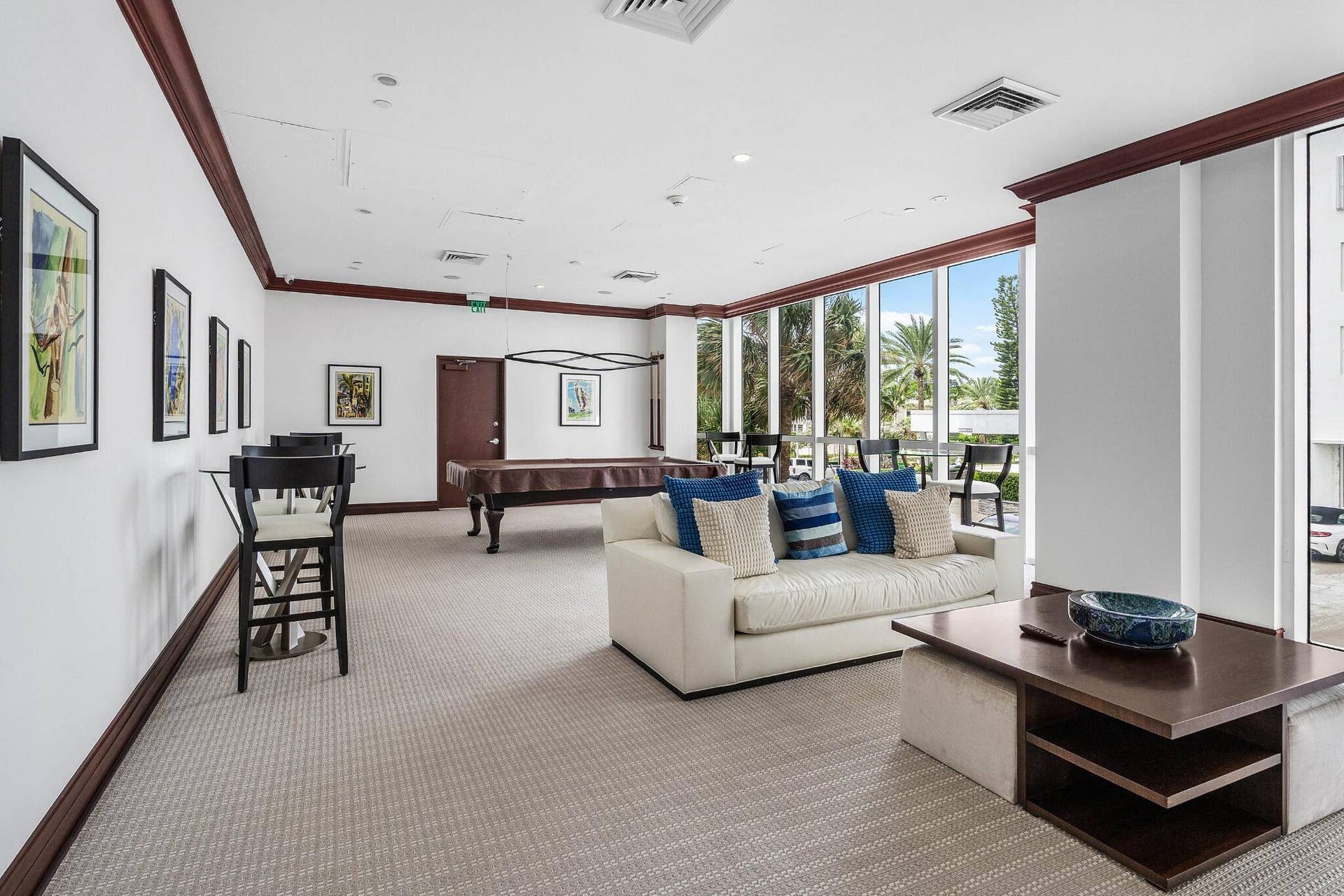 052 - Game Room