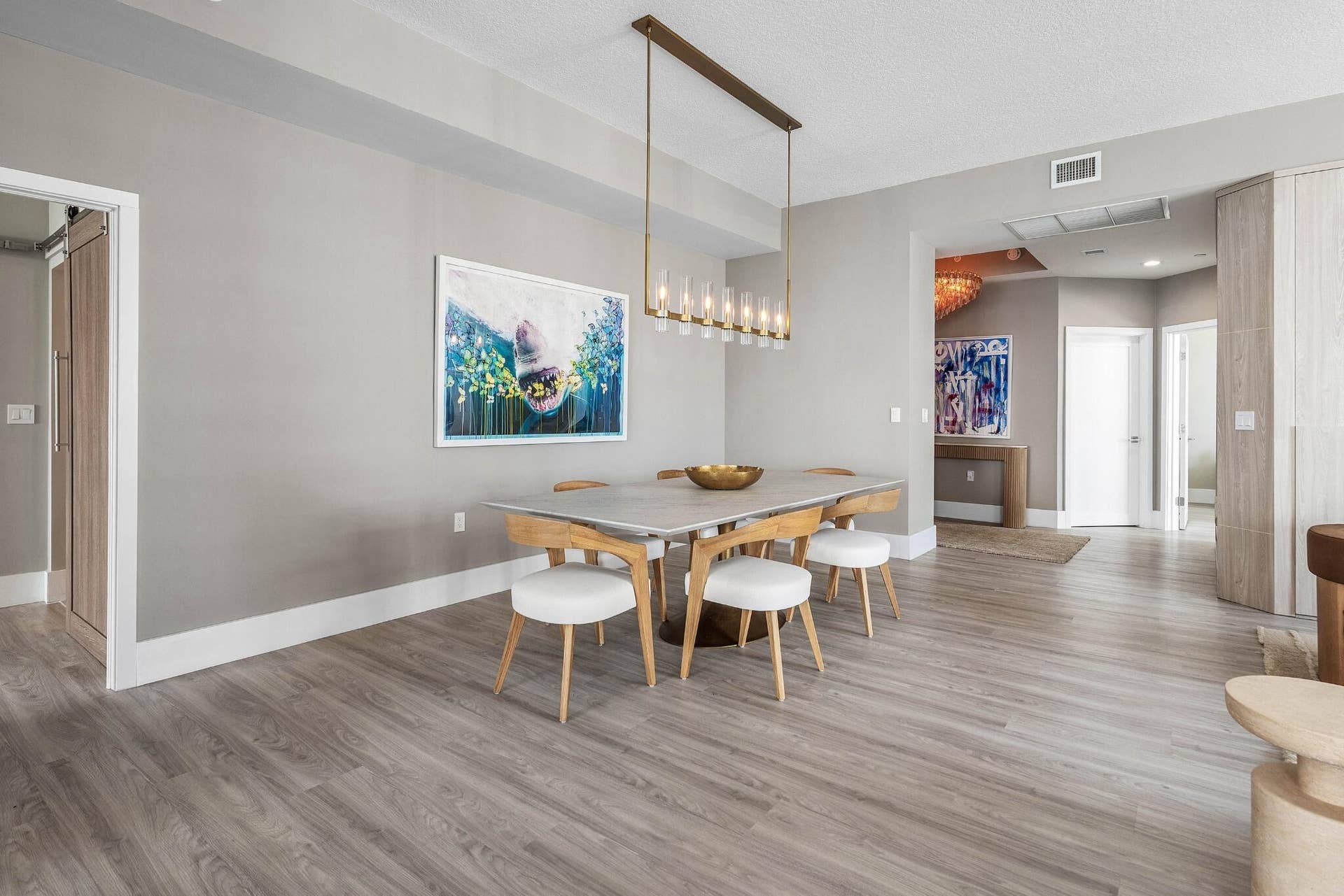 013 - Dining Area_