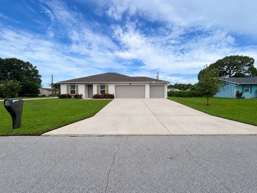 Property photo for 2301 SE SURREY Place, Port St Lucie, FL