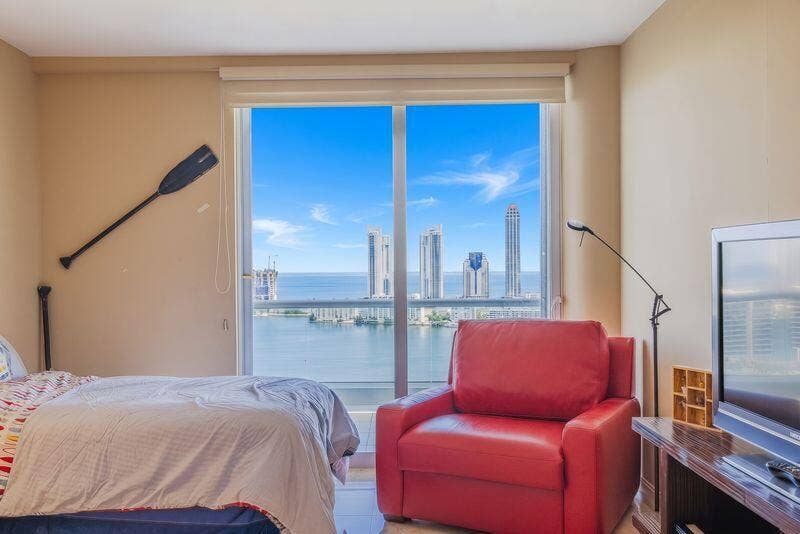 7000 Island Boulevard, #2905, Aventura, FL 33160 7000 Island Blvd (Bdrm #2d)