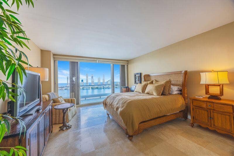 7000 Island Boulevard, #2905, Aventura, FL 33160 7000 Island Blvd (Bdrm #1e)