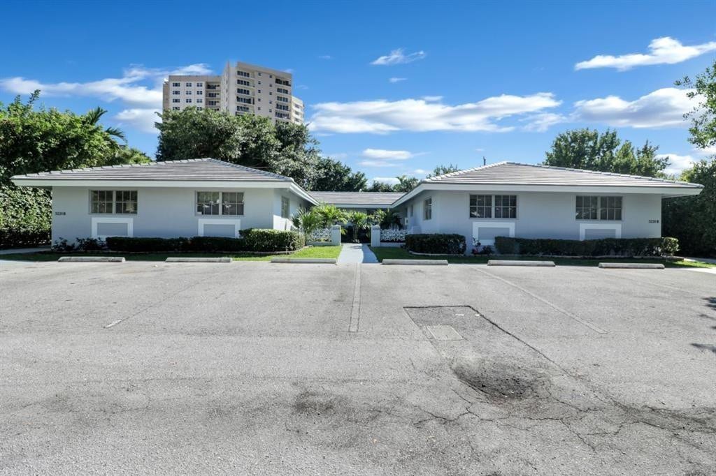 3218 SE 11TH Street, #B, Pompano Beach, Pompano Beach, FL 33062 Photo 2
