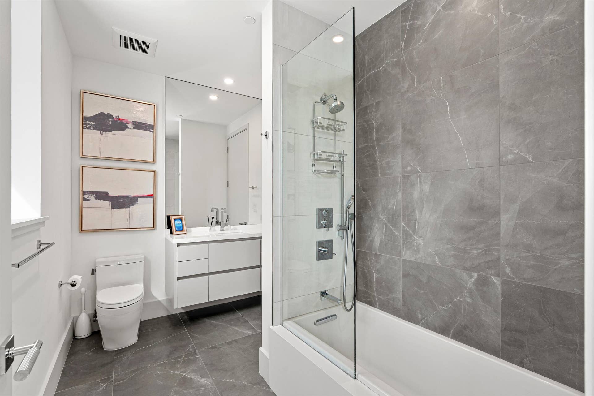 BATHROOM_2_ANGLE