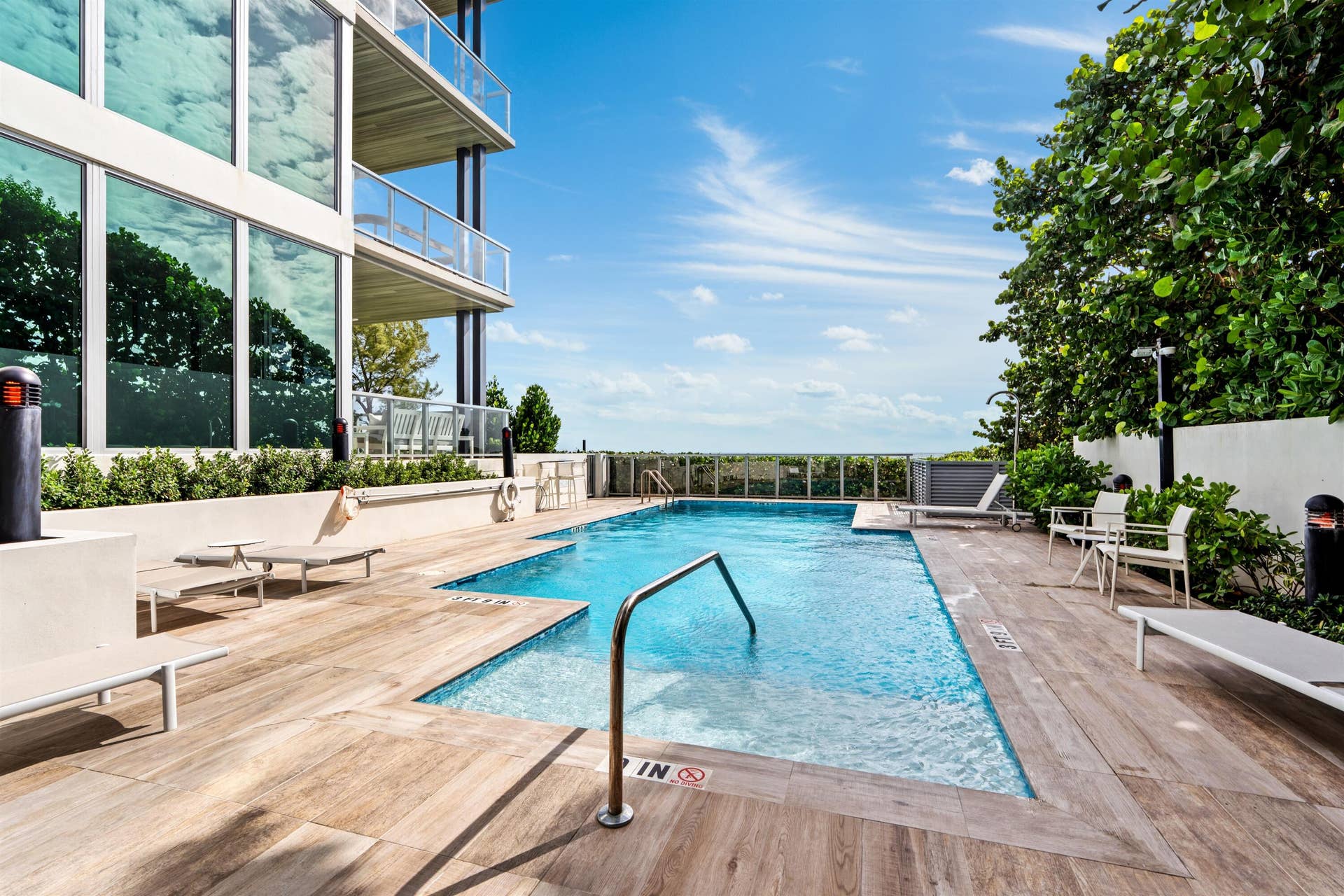 POOL_ANGLE_COMMON_AREA