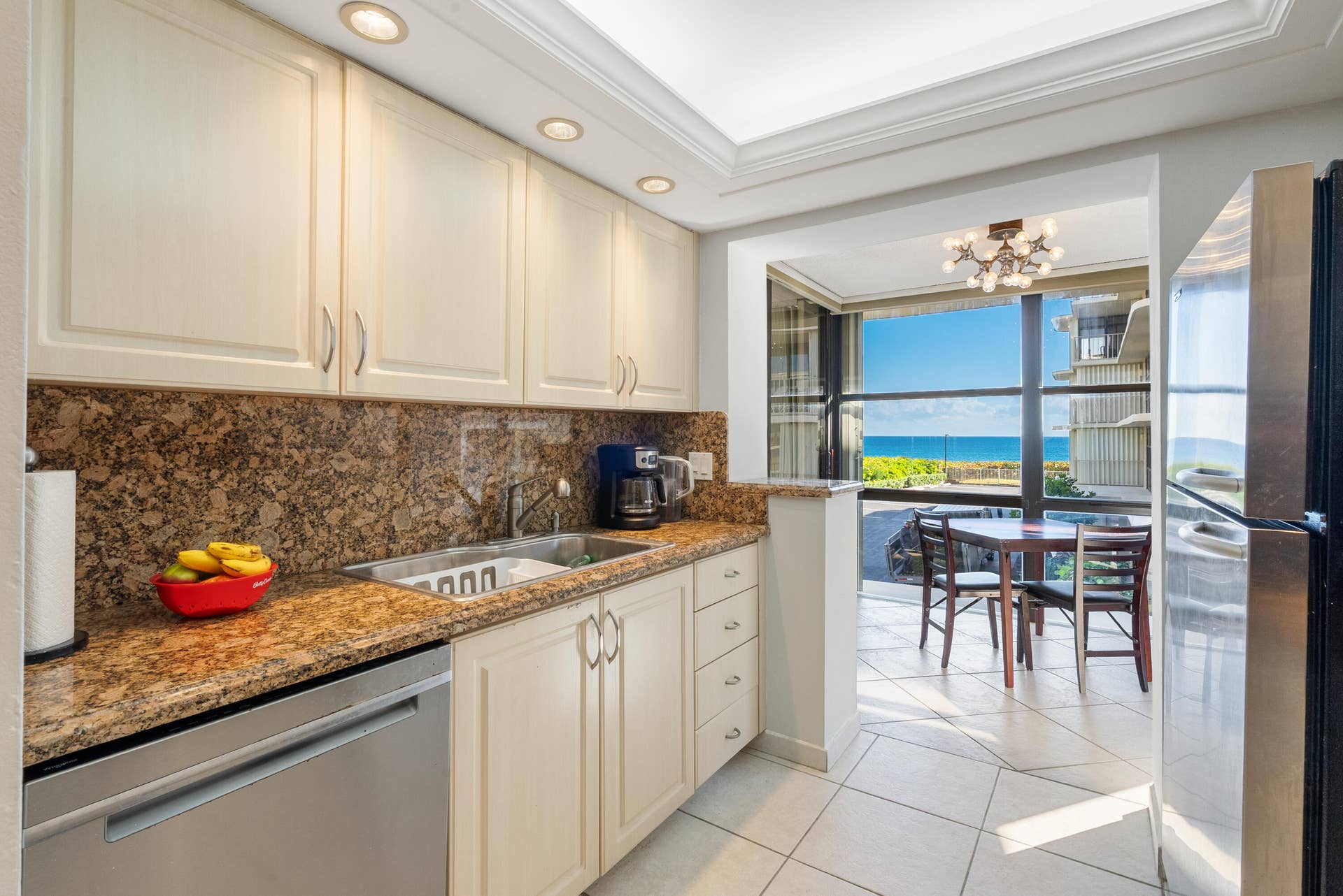 Kitchen/Atrium