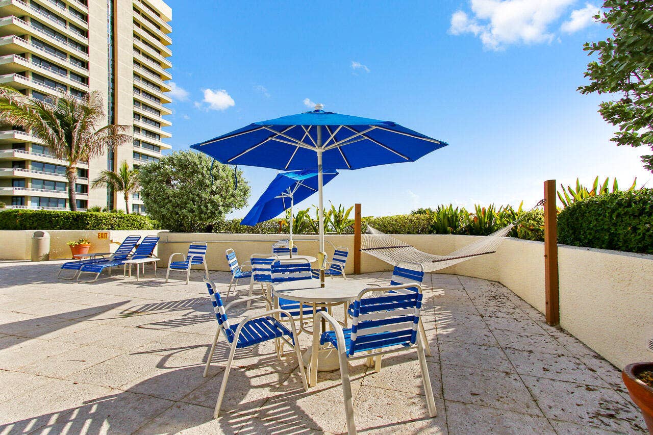 5540 N Ocean Drive, #7B, Riviera Beach, FL 33404 IMG_4857