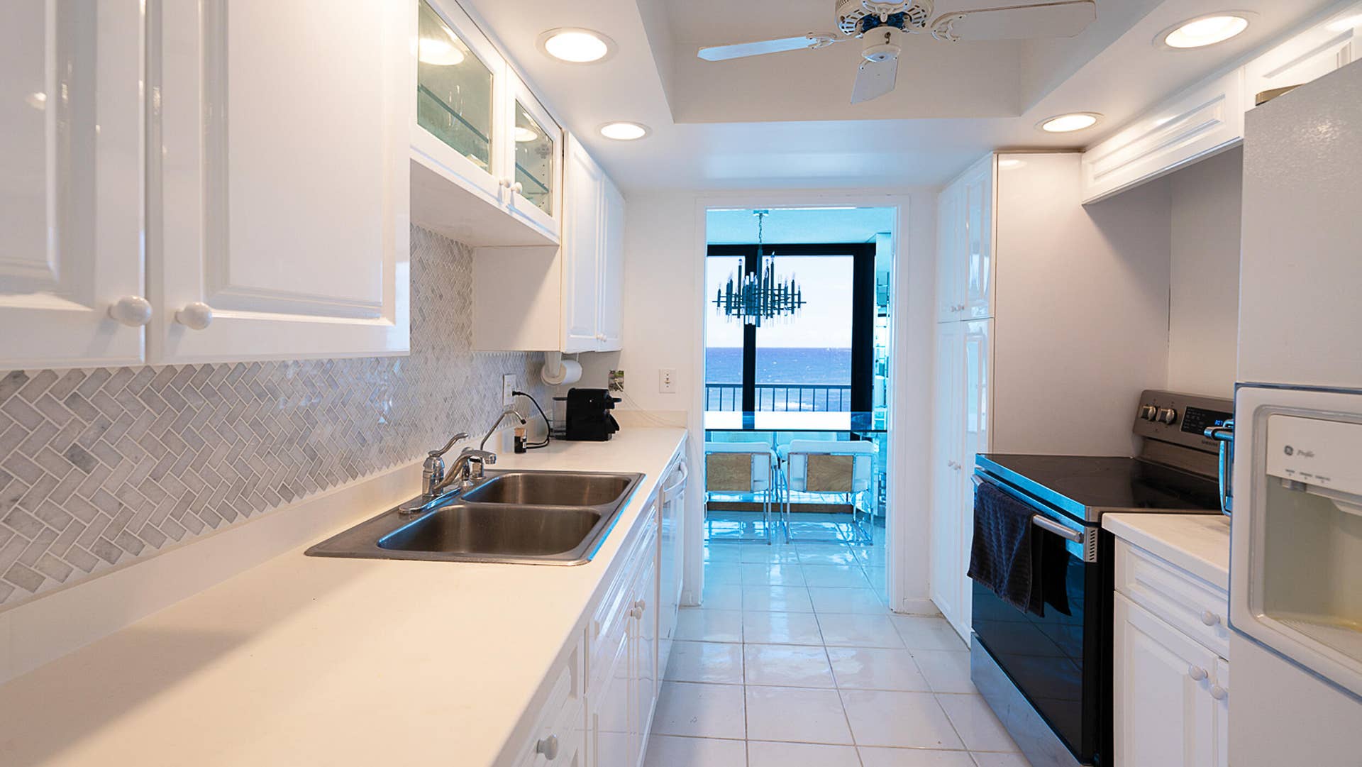 5540 N Ocean Drive, #7B, Riviera Beach, FL 33404 IMG_4842