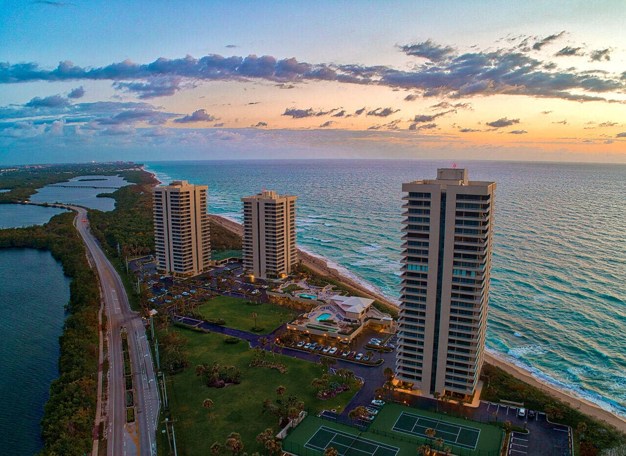 5540 N Ocean Drive, #7B, Riviera Beach, FL 33404 IMG_4837