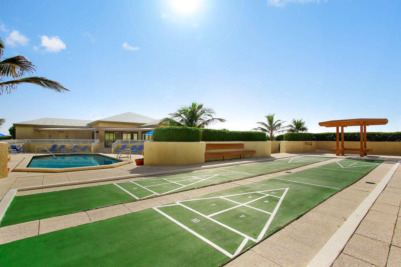 5540 N Ocean Drive, #7B, Riviera Beach, FL 33404 IMG_4859
