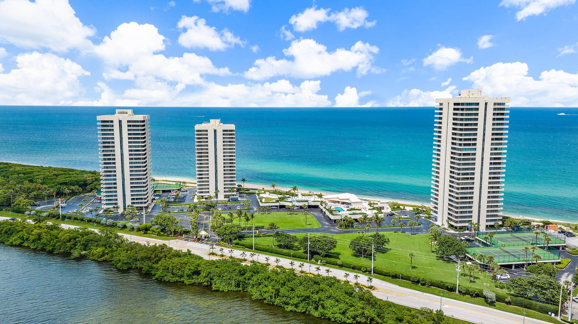 5540 N Ocean Drive, #7B, Riviera Beach, FL 33404 IMG_4865 2