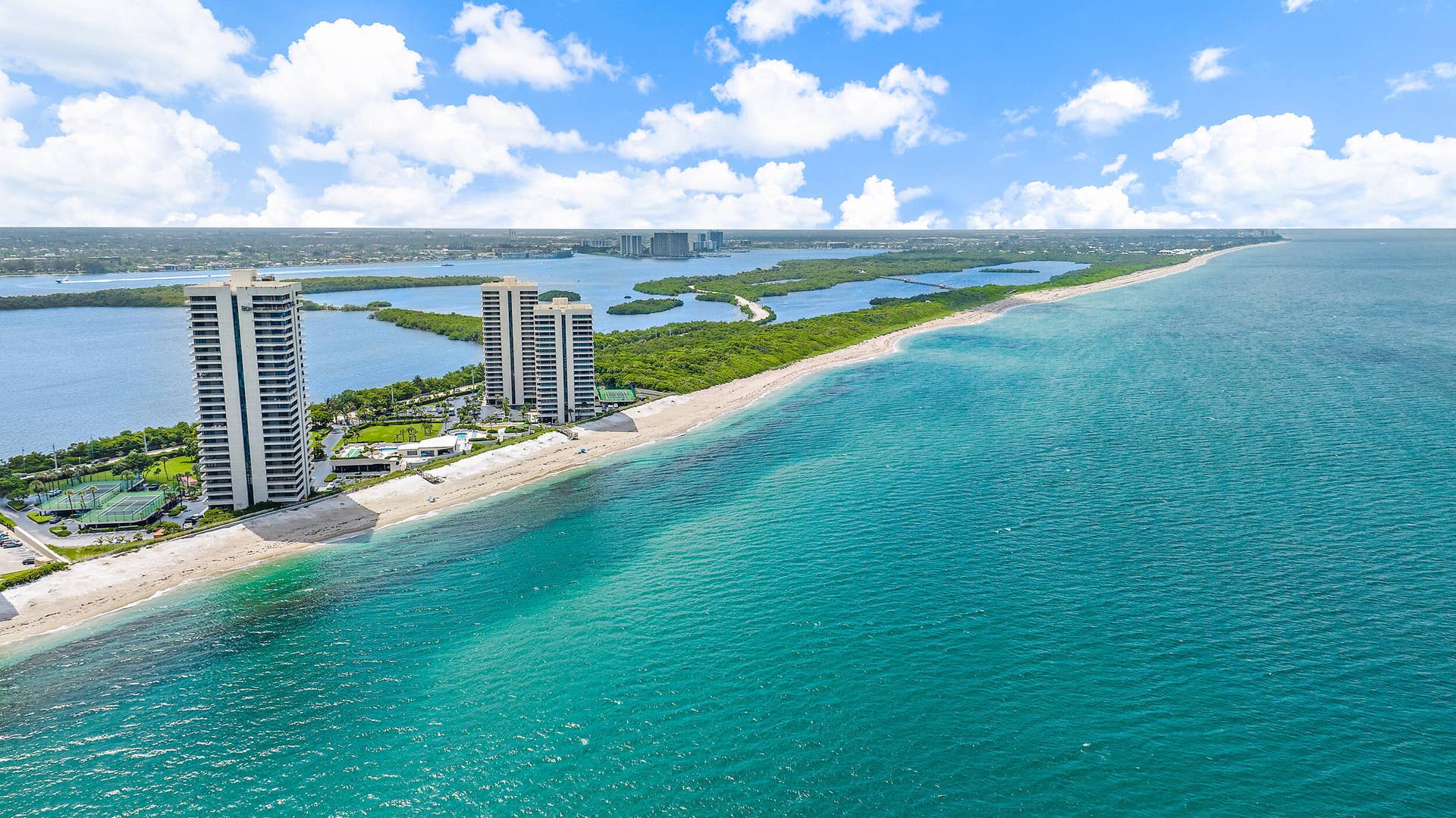 5540 N Ocean Drive, #7B, Riviera Beach, FL 33404 IMG_4866 2