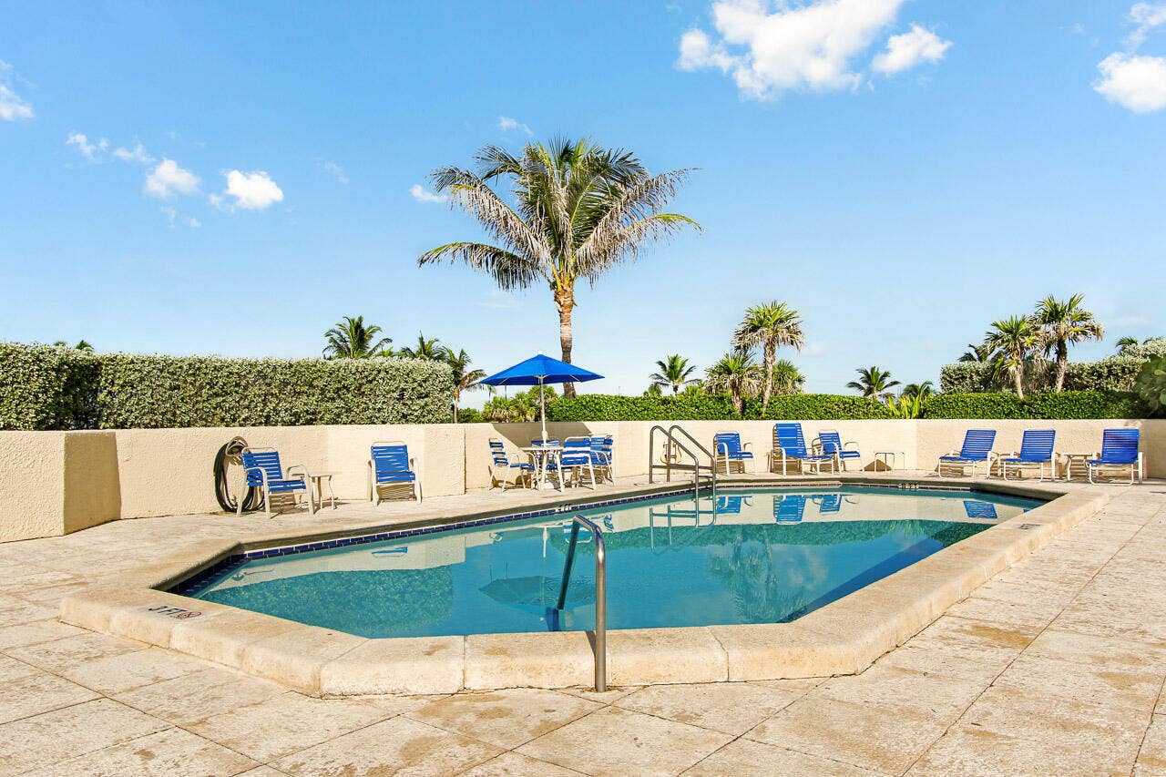 5540 N Ocean Drive, #7B, Riviera Beach, FL 33404 IMG_4855