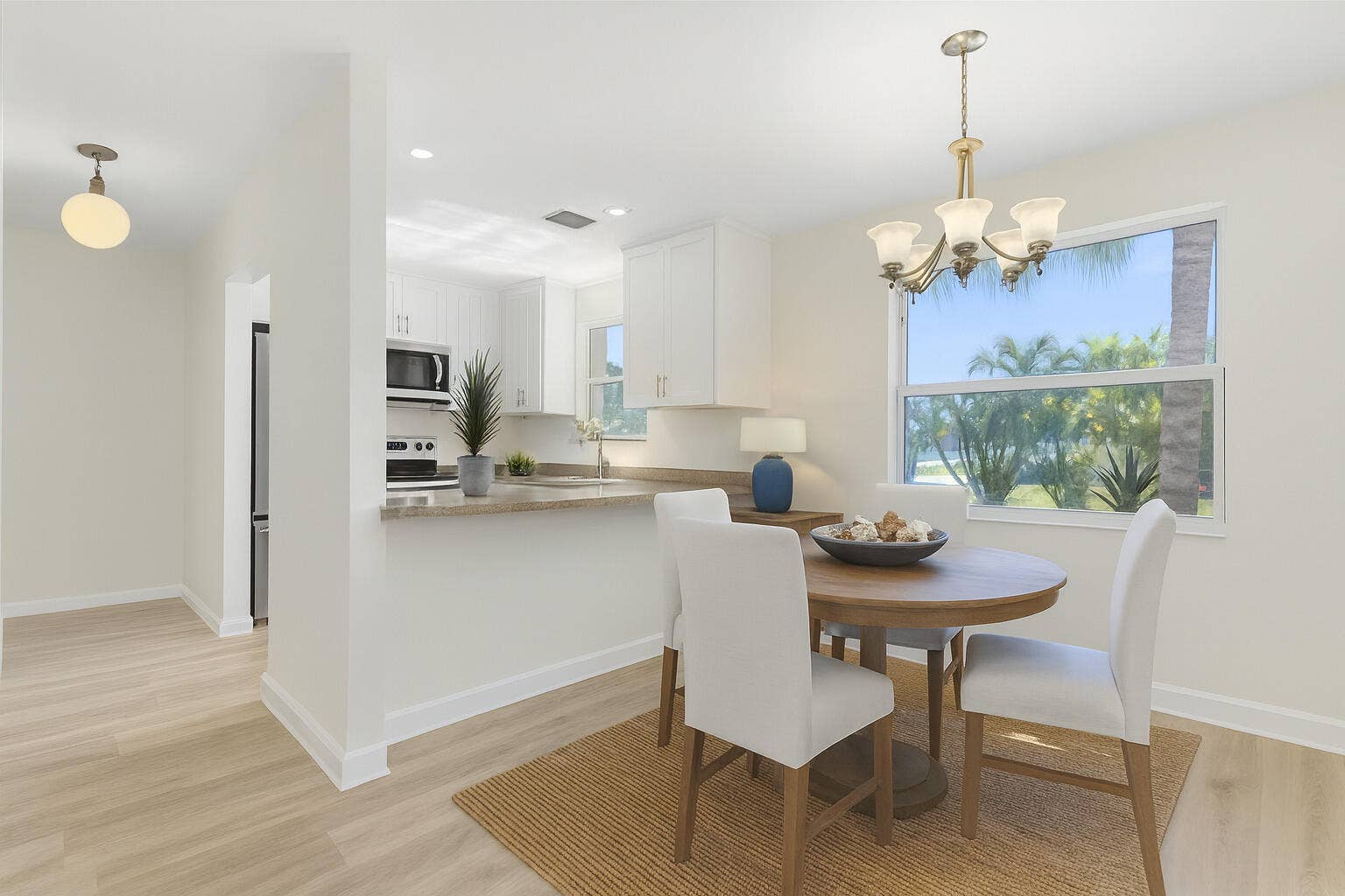 38 Vis Gdns Trail, Vero Beach, FL 32962 Virtually staged dining area