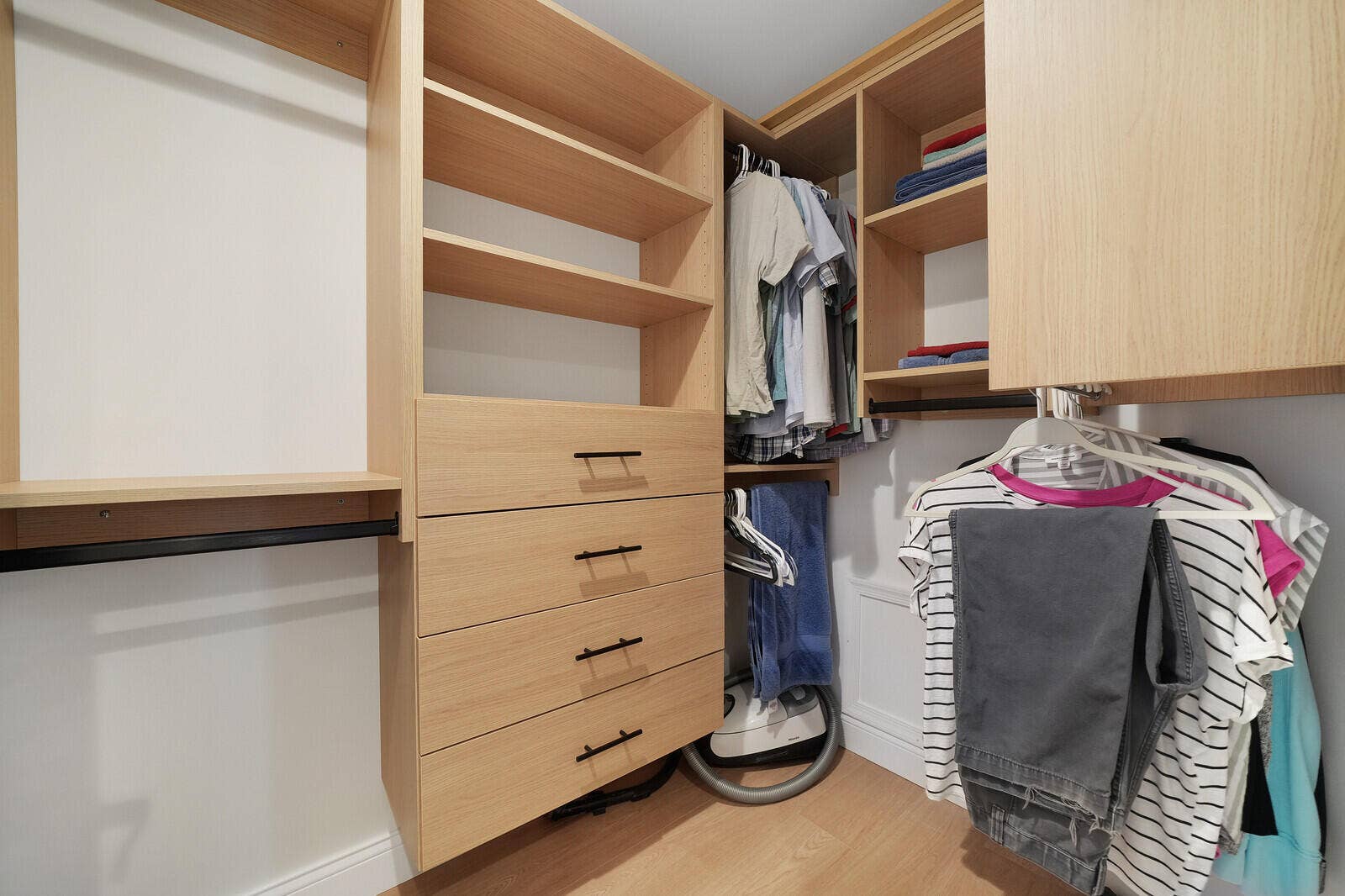 Walk in closet