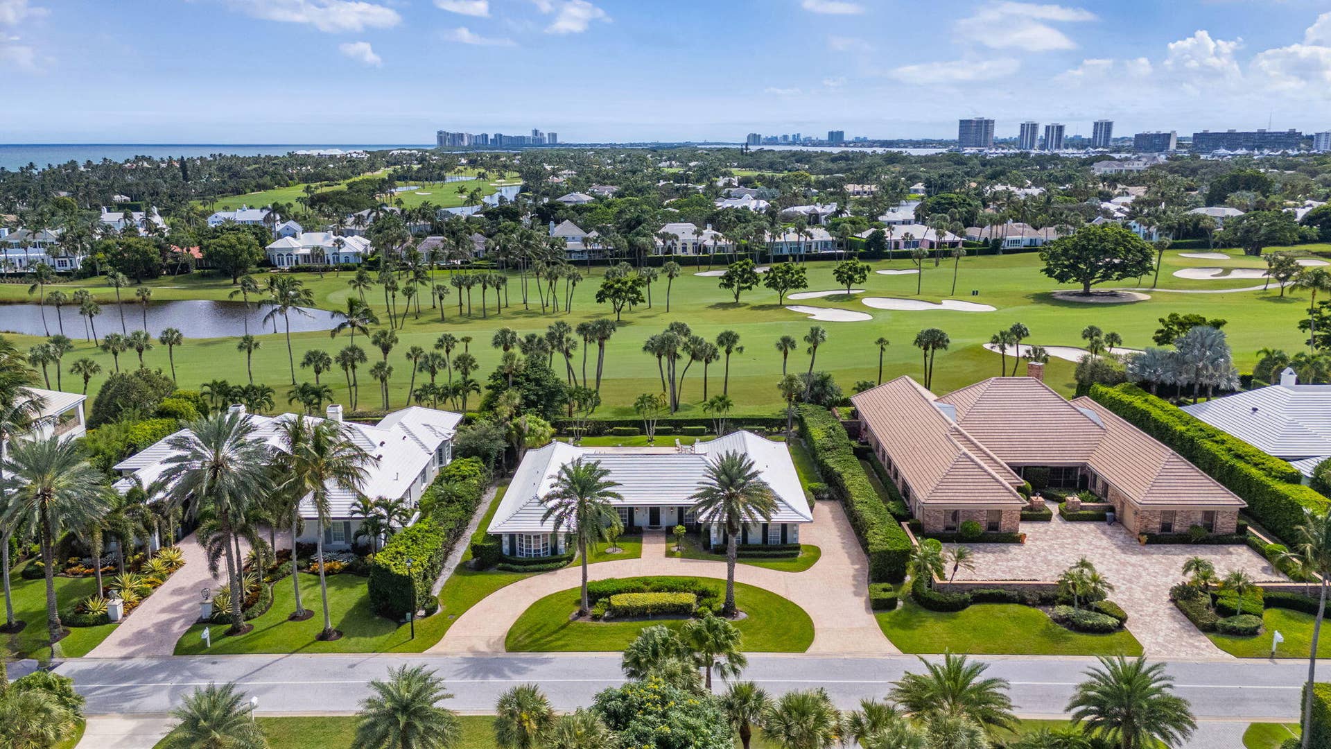 934 Palm Way