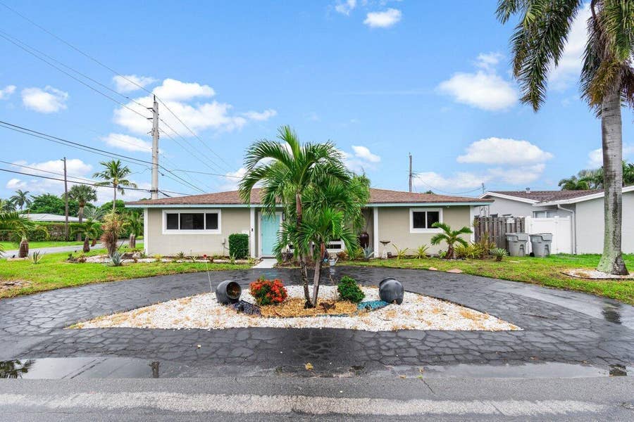 Property photo for 712 NE 23rd Avenue, Pompano Beach, FL
