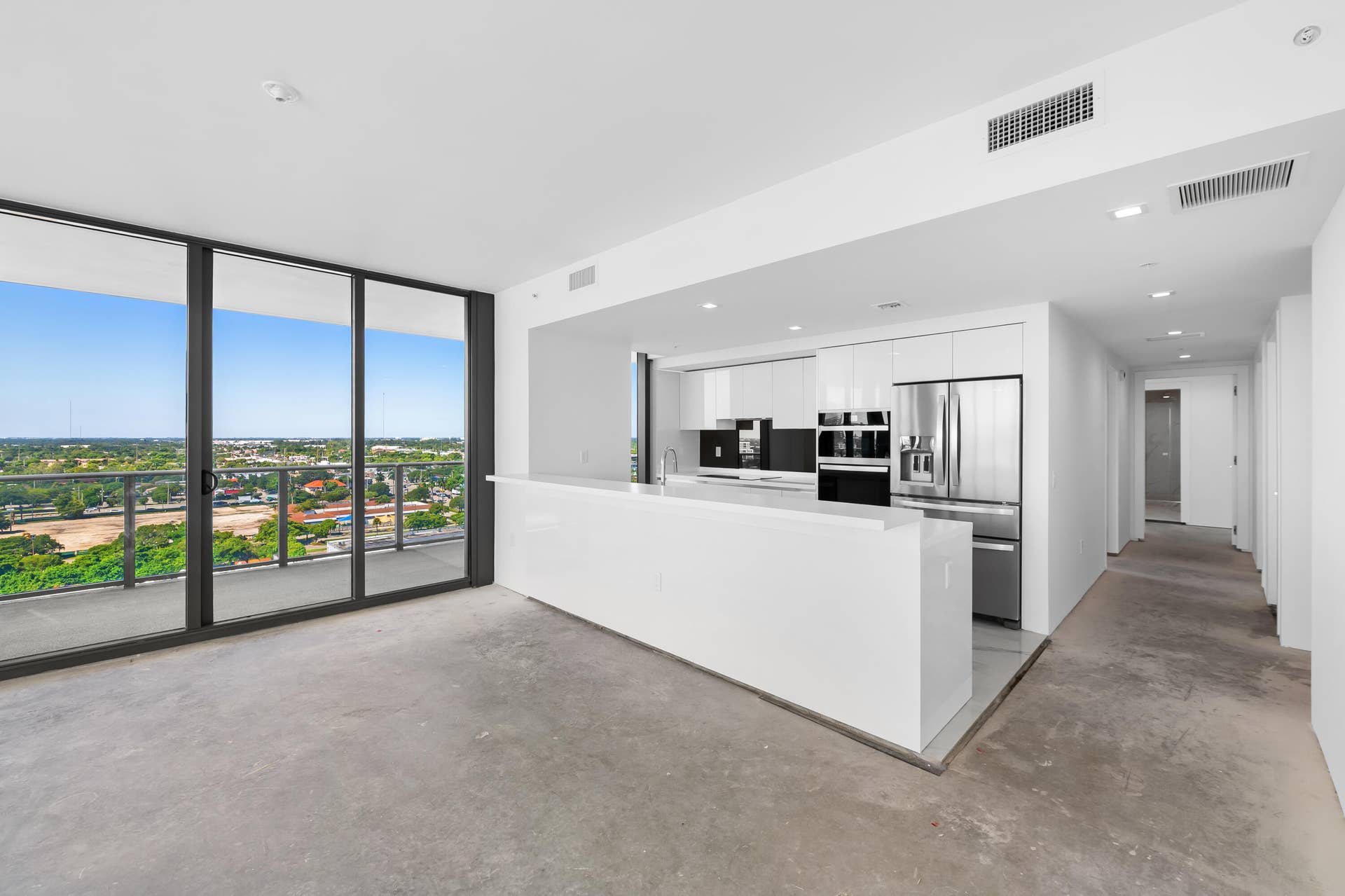 Dining/Kitchen