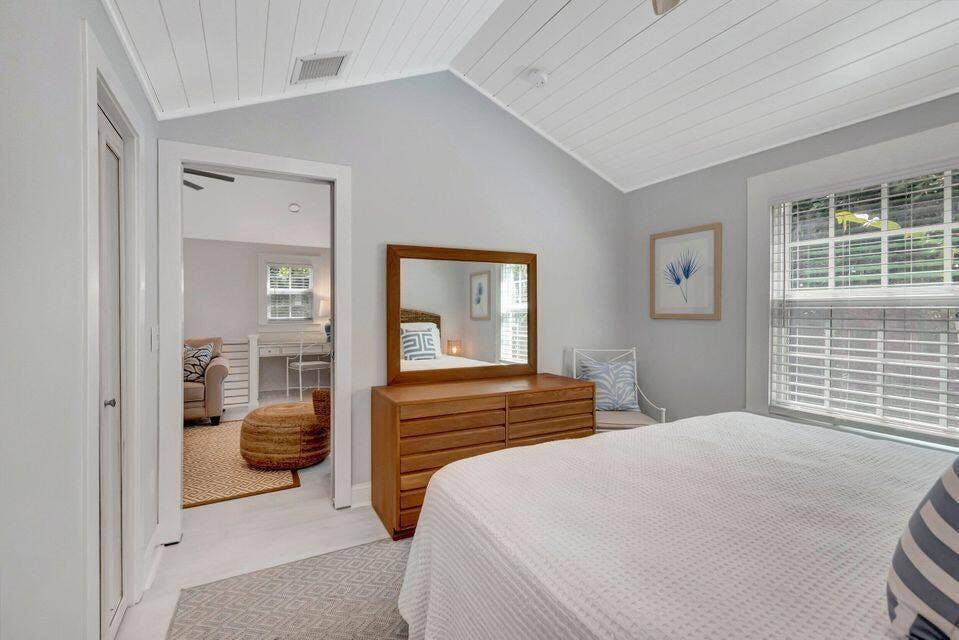 bedroom to living area entrance