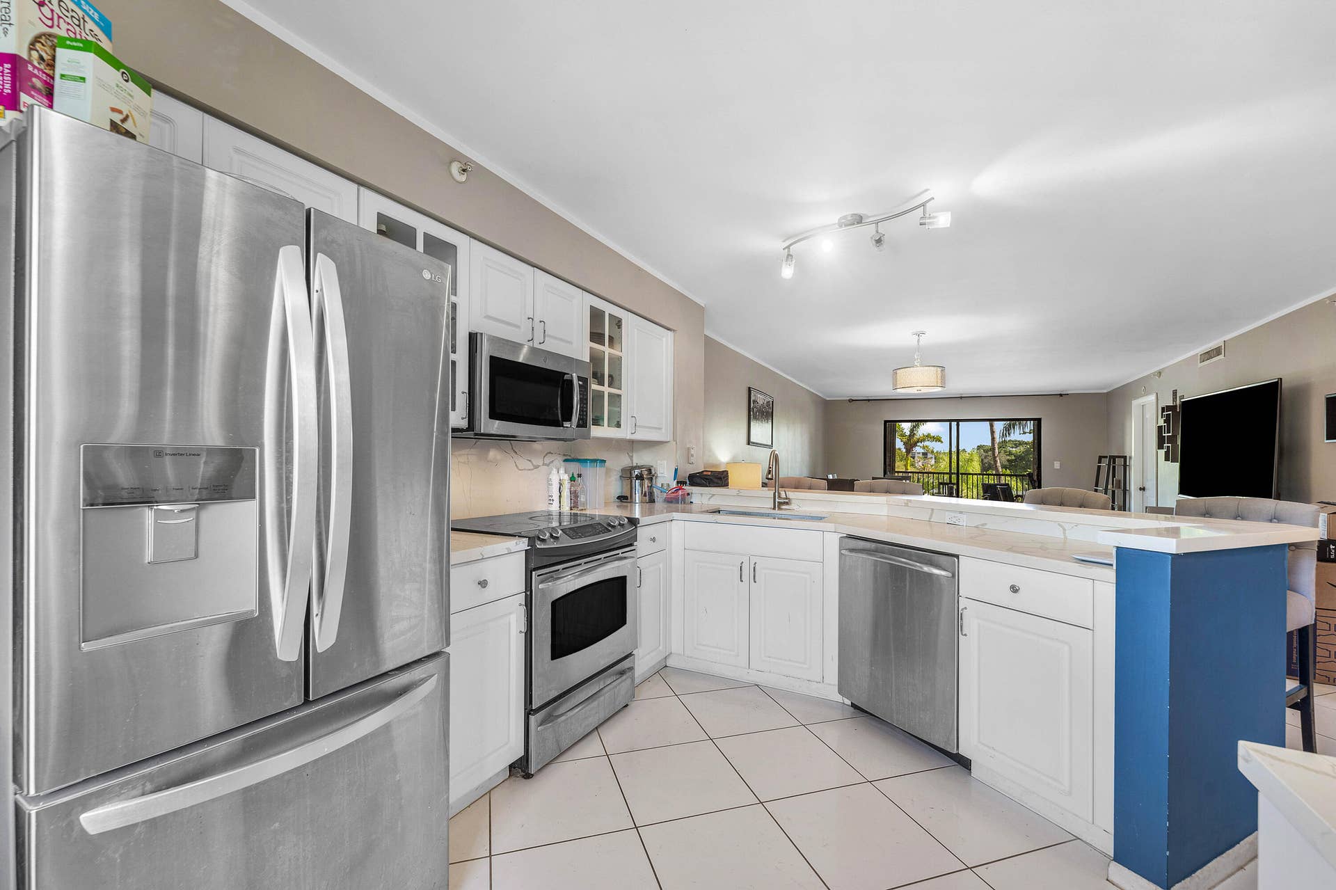 2205 S CYPRESS BEND Drive, #302, Pompano Beach, Pompano Beach, FL 33069 007-2205SouthCypressBendDrive-PompanoBea