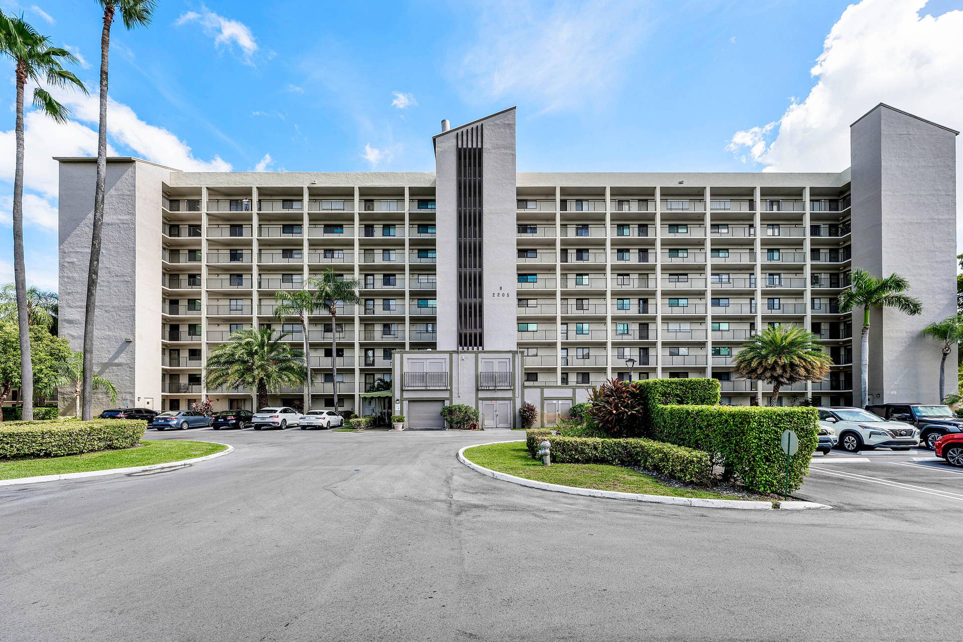 2205 S CYPRESS BEND Drive, #302, Pompano Beach, Pompano Beach, FL 33069 001-2205SouthCypressBendDrive-PompanoBea