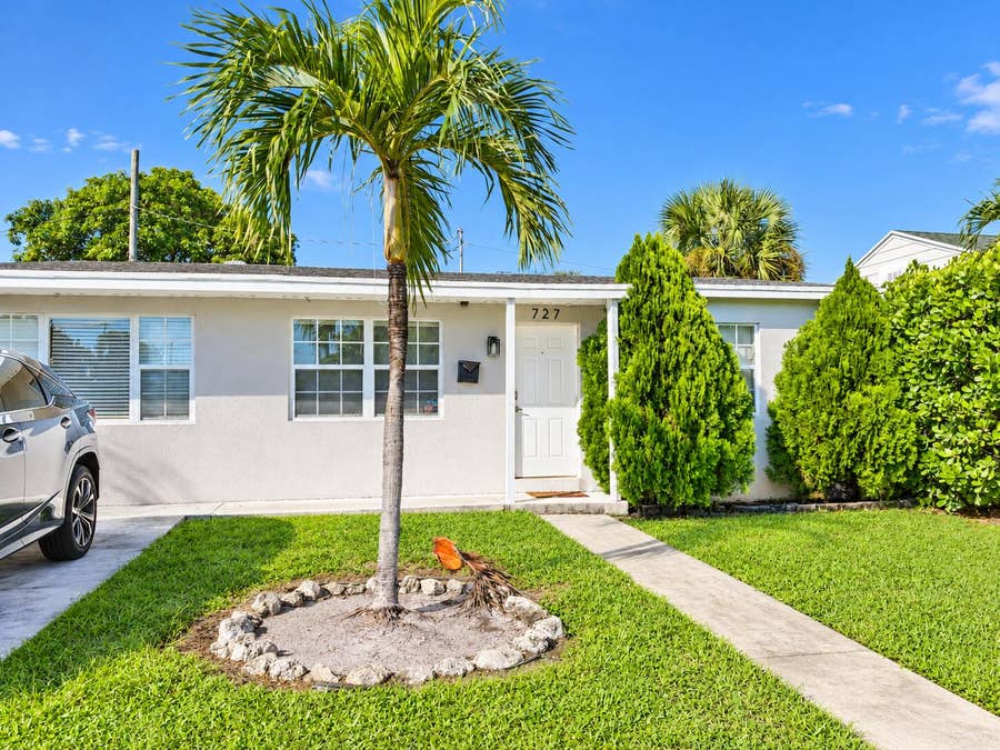 Property photo for 727 SUMMIT Boulevard, West Palm Beach, FL