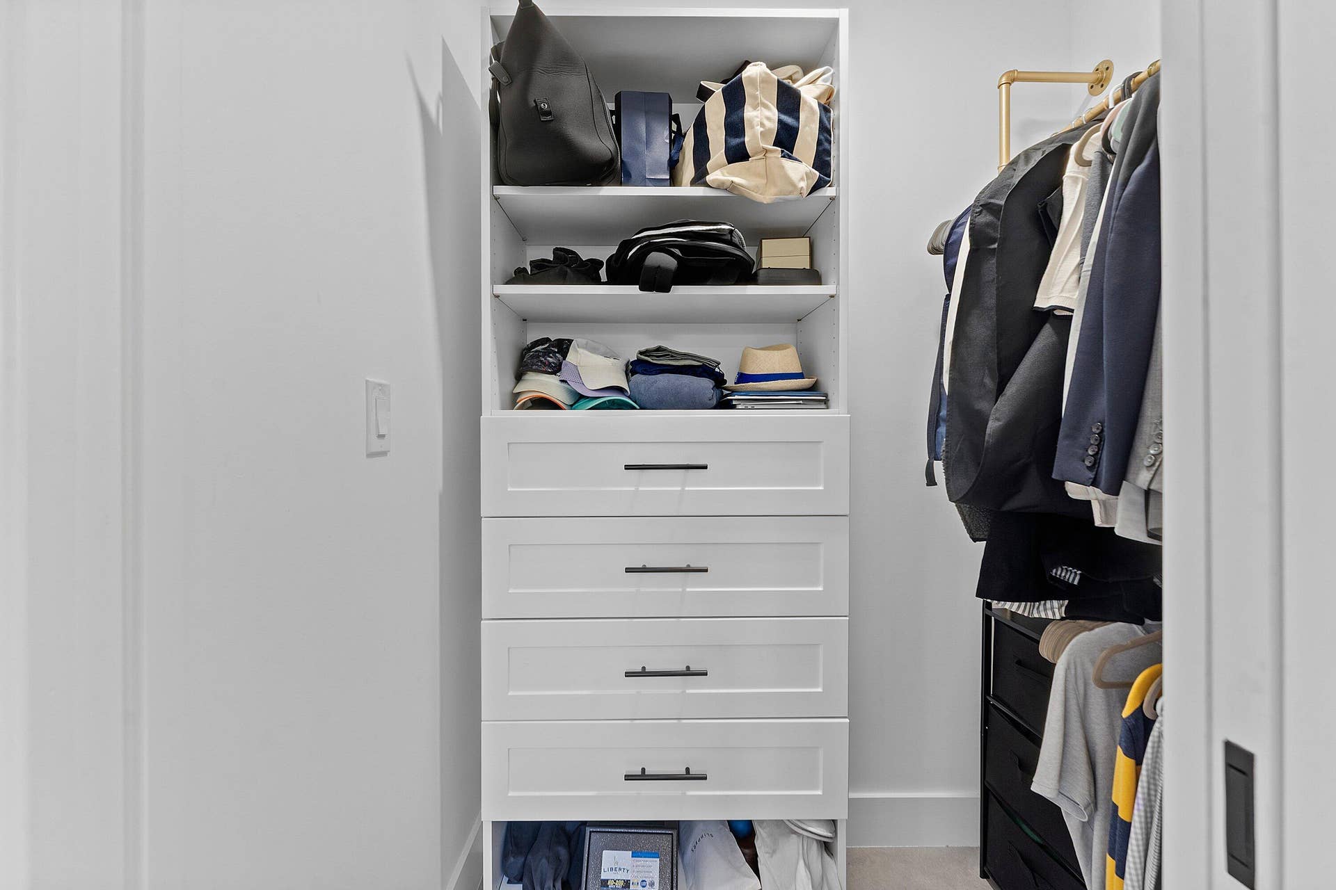 375 LINDA Lane, West Palm Beach, FL 33405 Closet