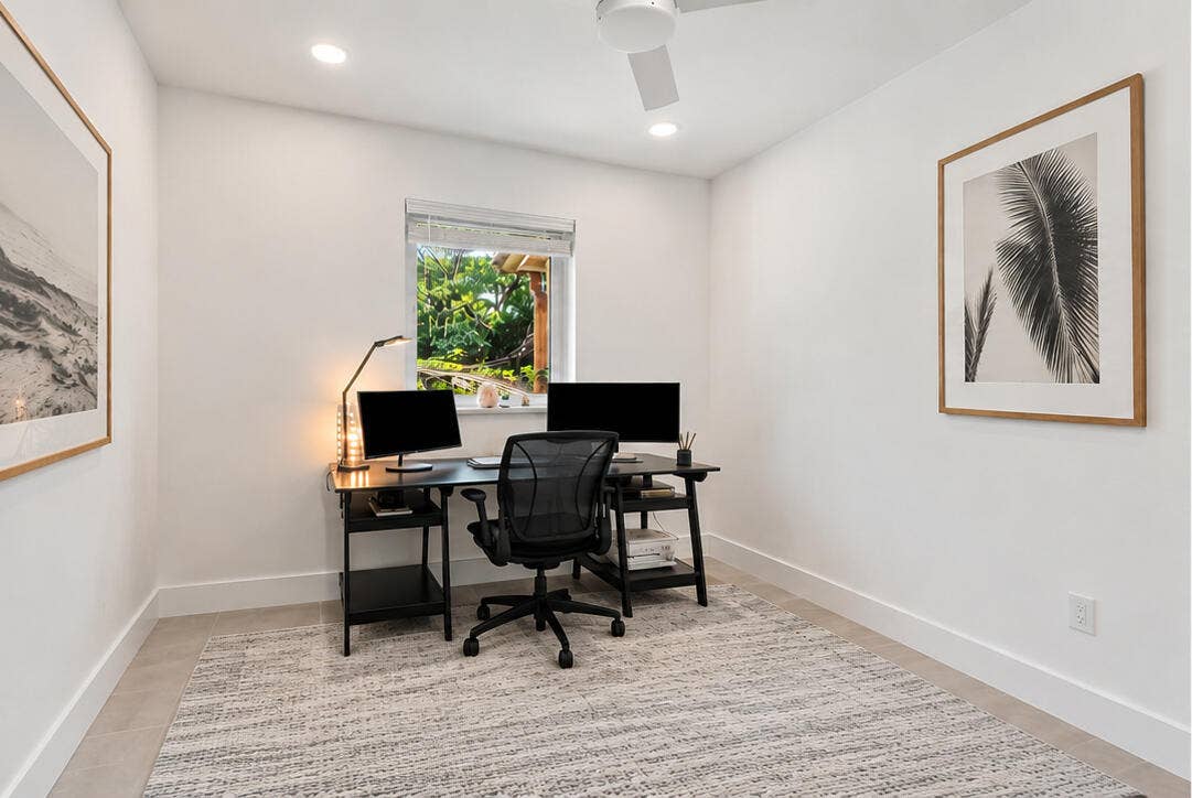 375 LINDA Lane, West Palm Beach, FL 33405 Office Den
