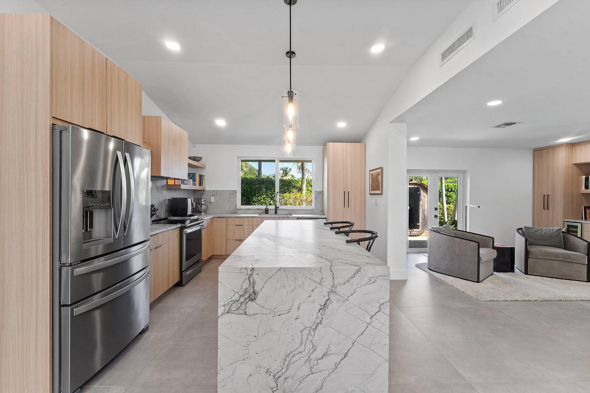 375 LINDA Lane, West Palm Beach, FL 33405 Kitchen