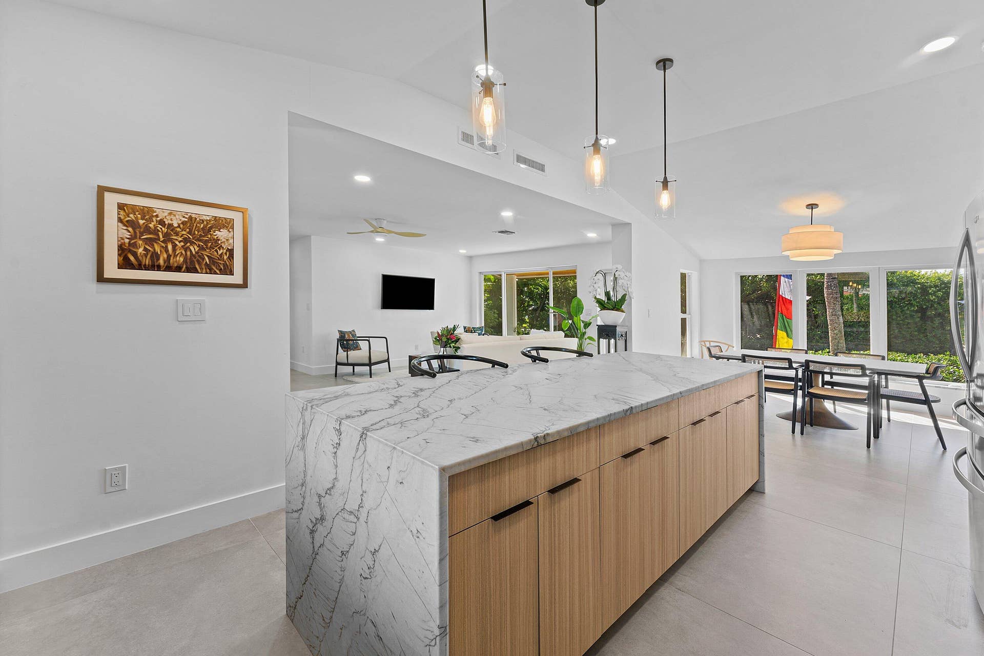 375 LINDA Lane, West Palm Beach, FL 33405 Kitchen