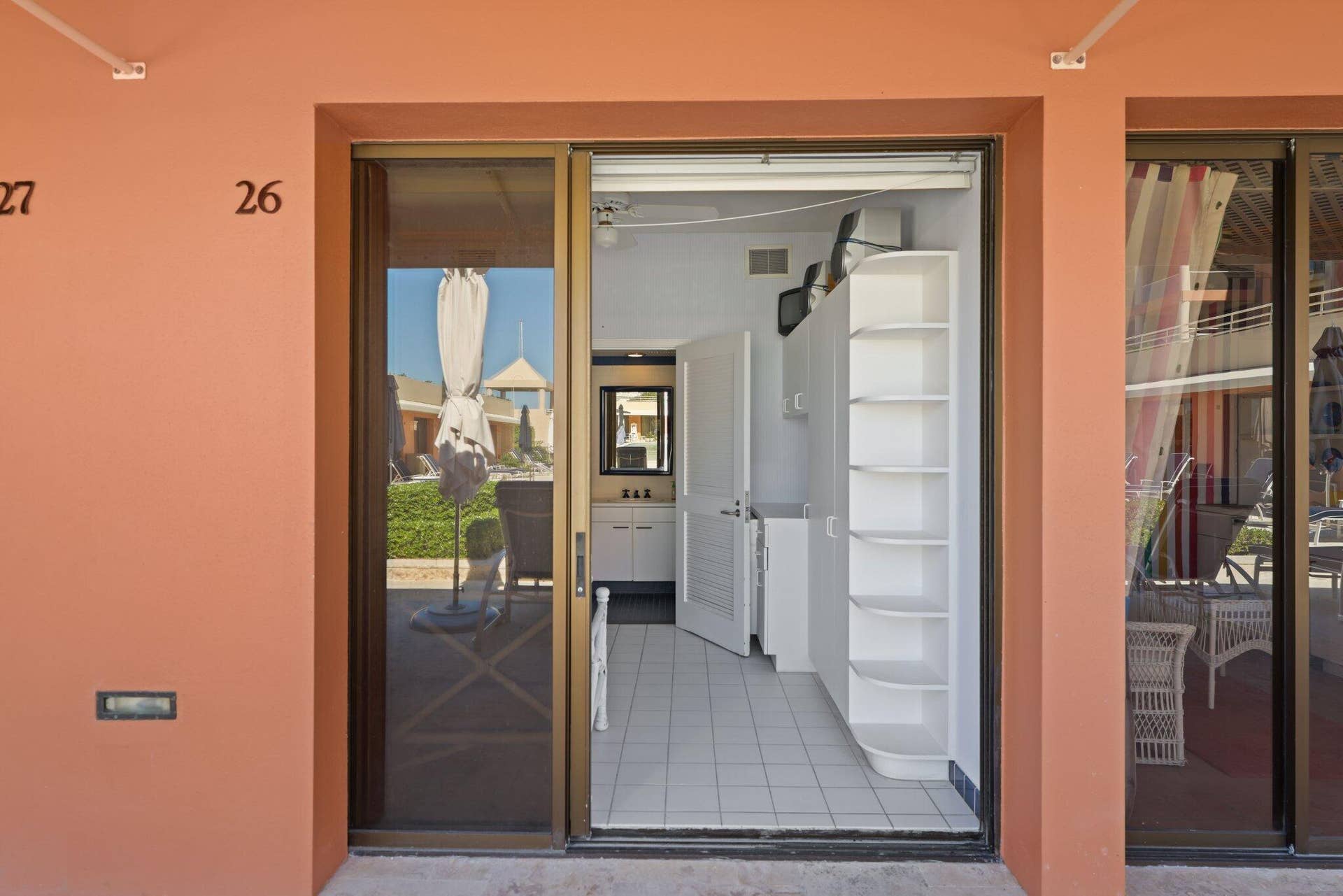 Breakers Row Resort Pool/Spa - Private Deeded Cabana included with Unit (with Full Bathroom)