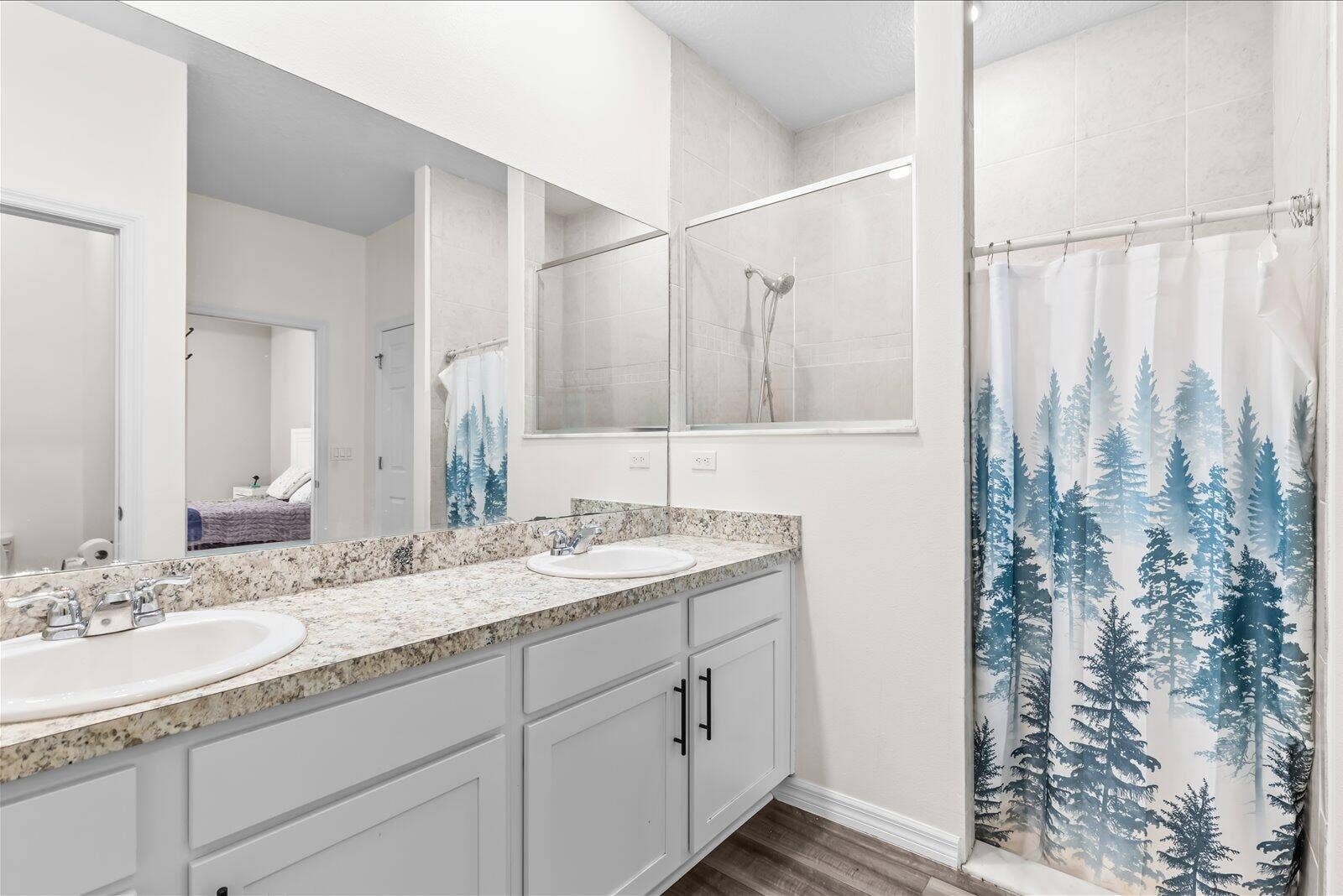 2509 SW KENILWORTH Street, Port St Lucie, FL 34953 MASTER BATH