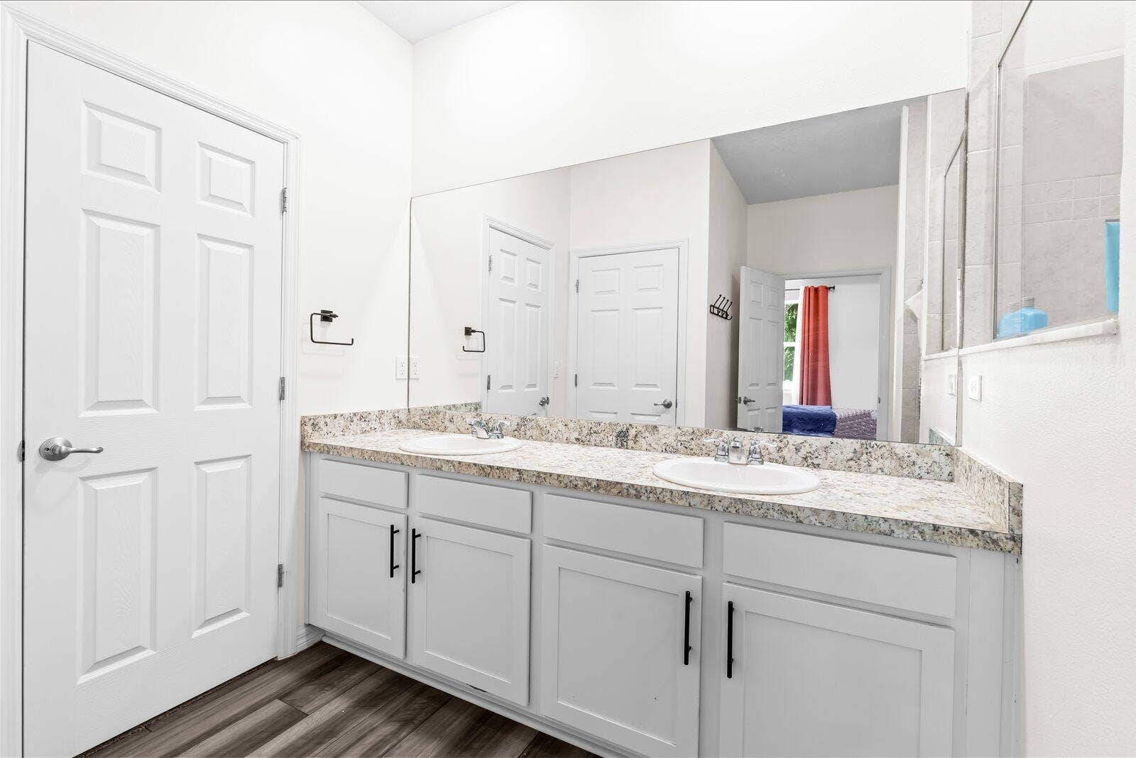 2509 SW KENILWORTH Street, Port St Lucie, FL 34953 MASTER BATH
