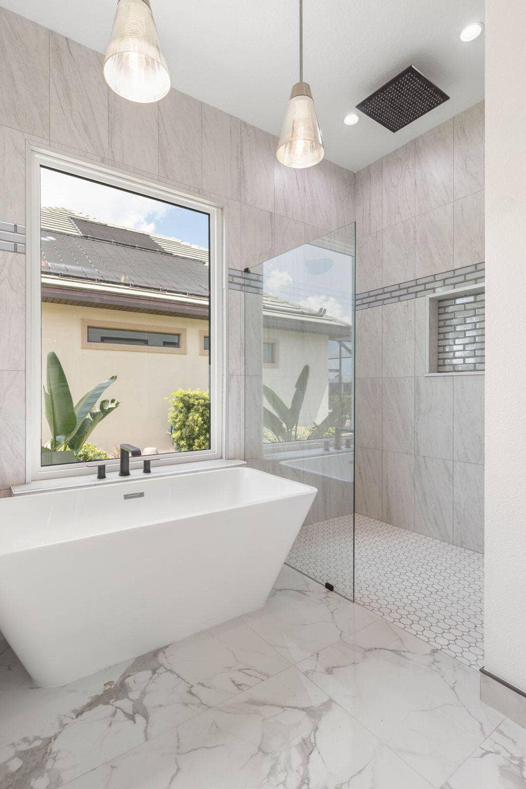38-web-or-mls-116 Longview Way N-35