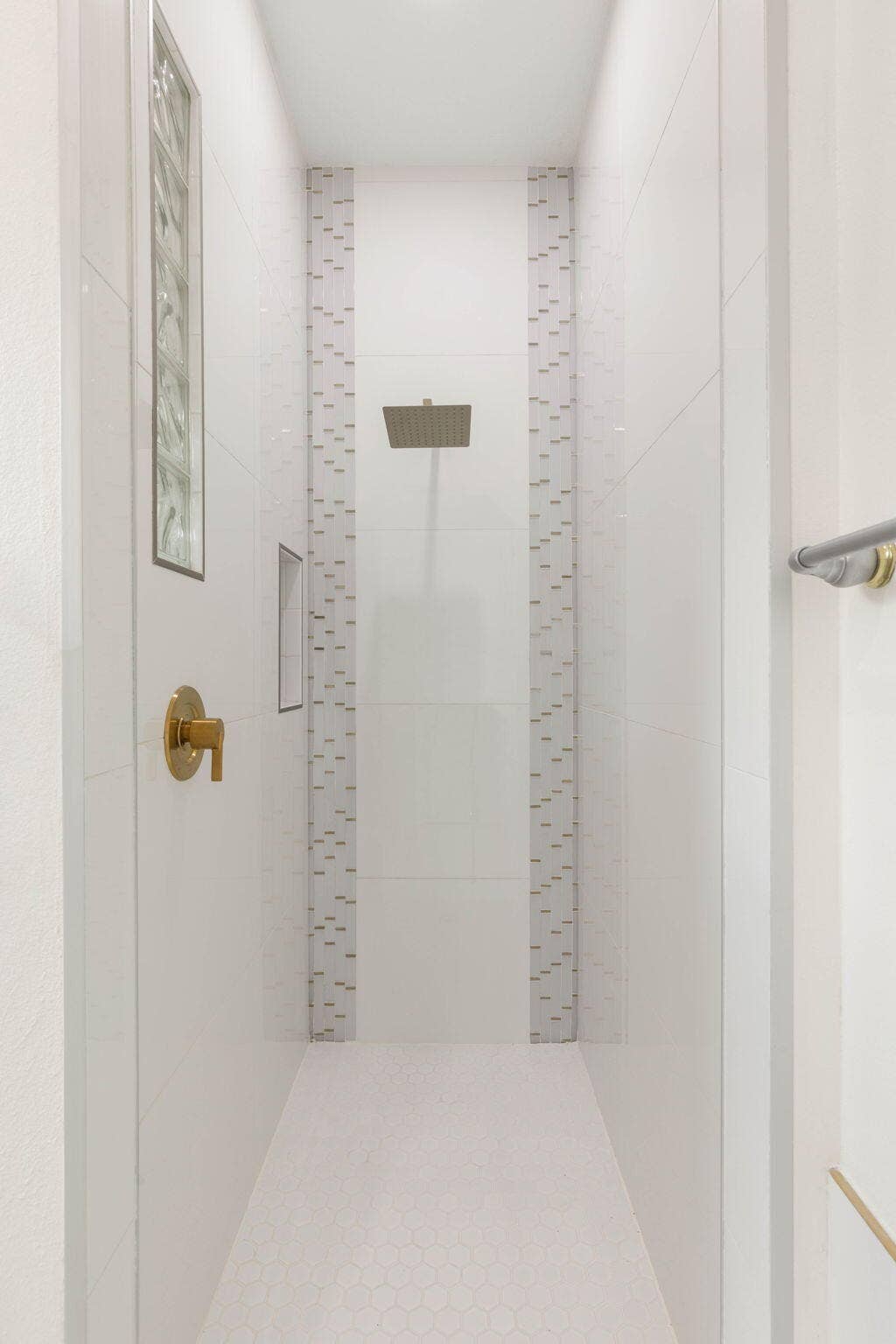 Guest Shower