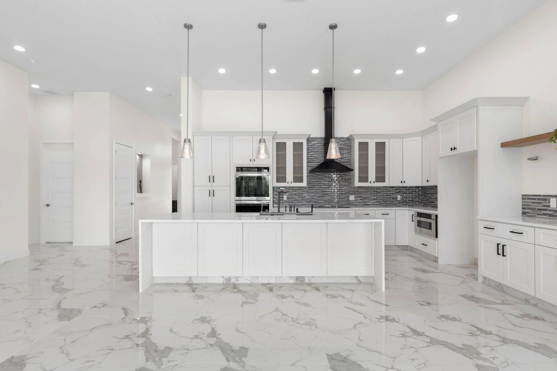 11-web-or-mls-116 Longview Way N-10