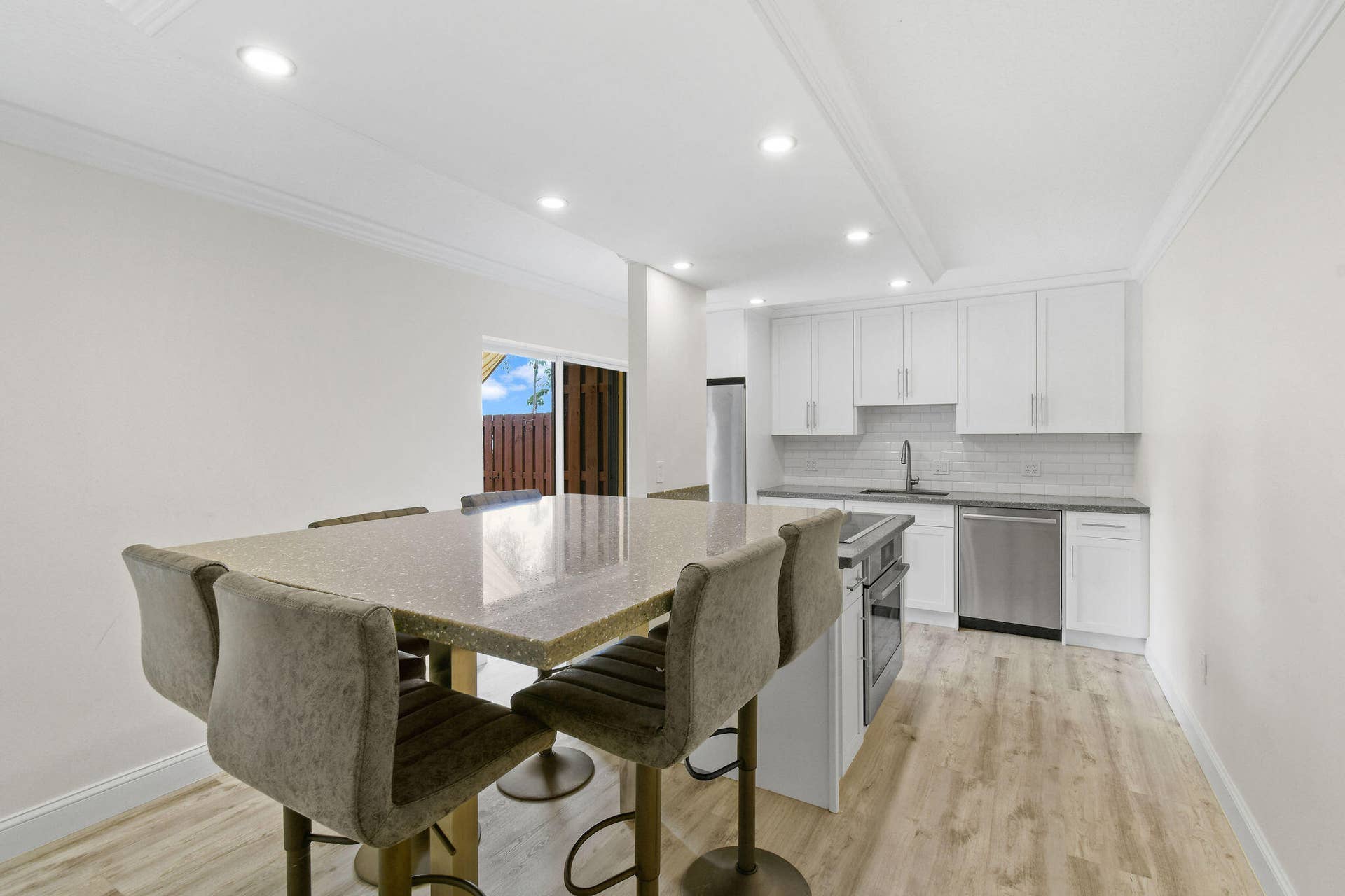 Eat in Kitchen