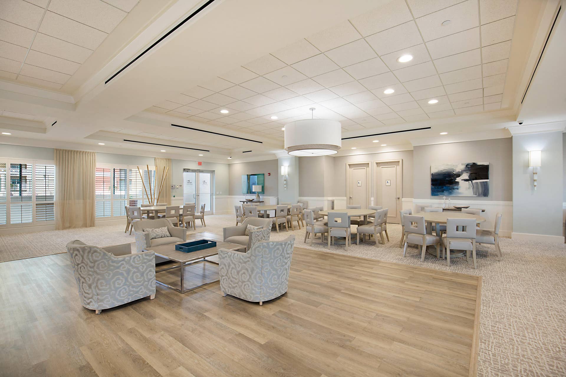 2640 LAKE SHORE Drive, #1711, Riviera Beach, FL 33404 FORMAL LOUNGE