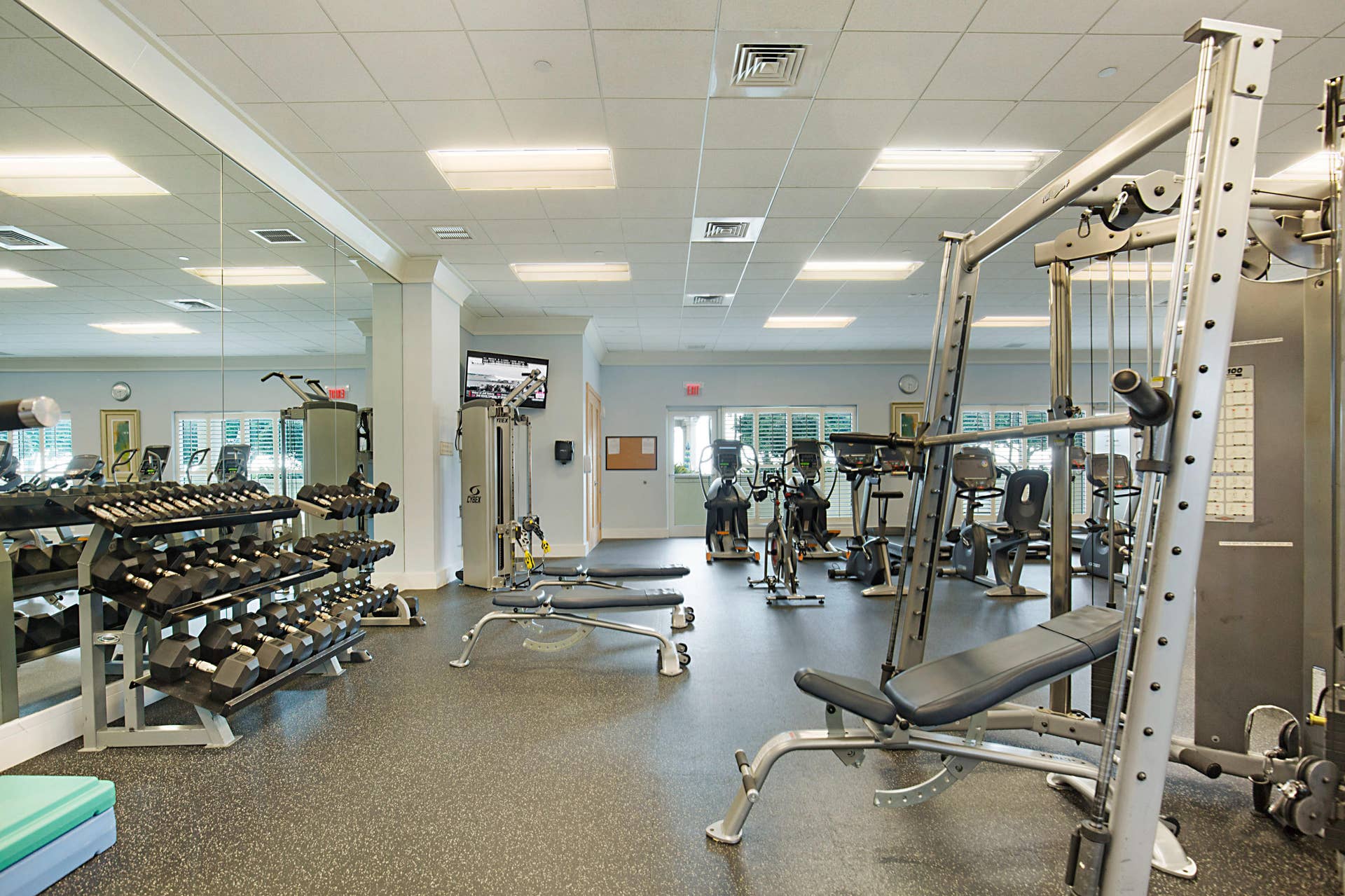 2640 LAKE SHORE Drive, #1711, Riviera Beach, FL 33404 GYM