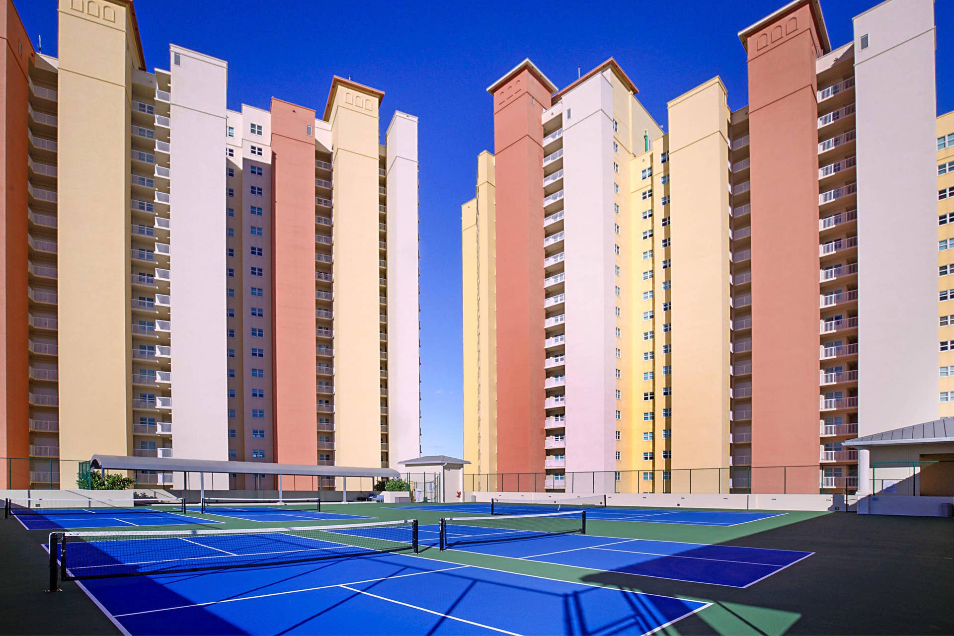 2640 LAKE SHORE Drive, #1711, Riviera Beach, FL 33404 NEW TENNIS AND PICKLE BALL COURTS