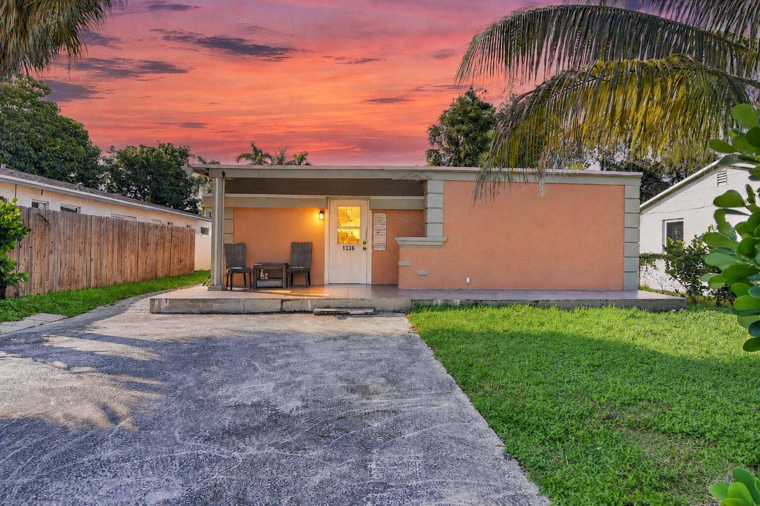 1336 LONGWOOD Street, West Palm Beach, FL 33401 2-1336-Longwood-St-1