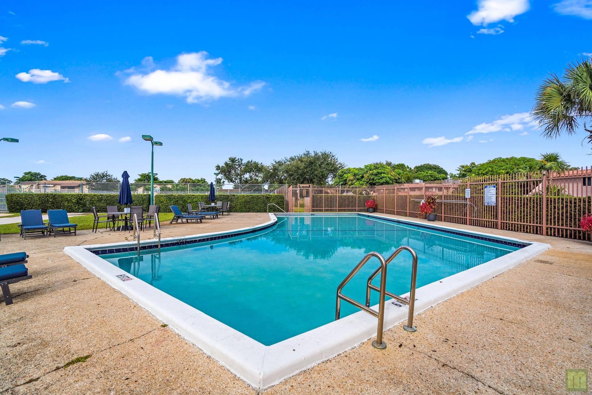 40 pool2