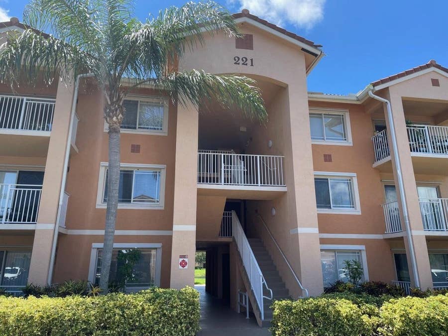 Property photo for 221 SW PALM Drive, #104, Port St Lucie, FL