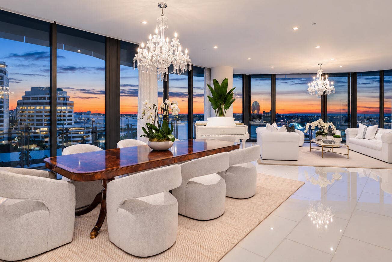 6.1 Bistrol 1101 - Dining Living Room