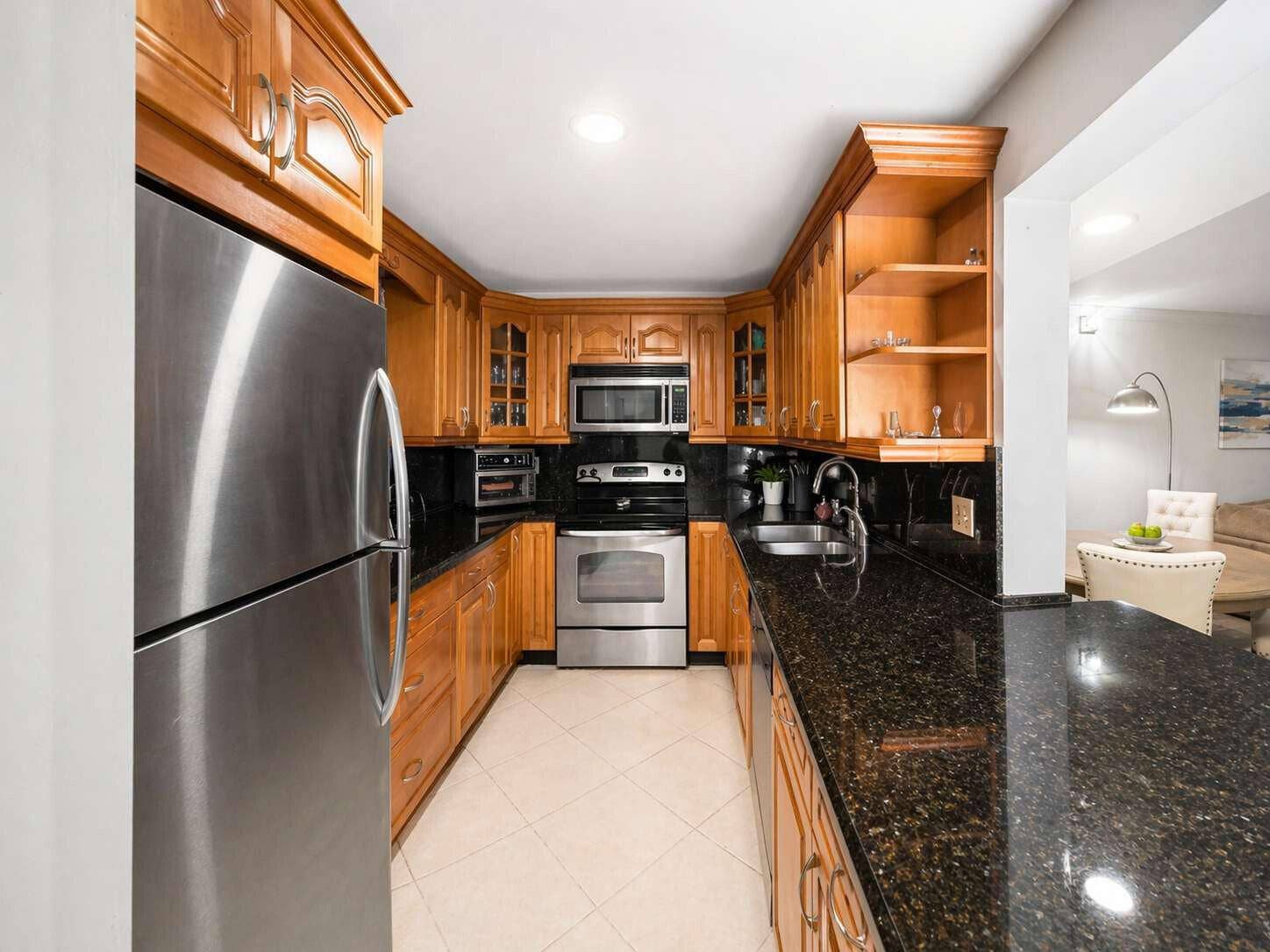 5160 Las Verdes Circle, #103, Delray Beach, FL 33484 kitchen