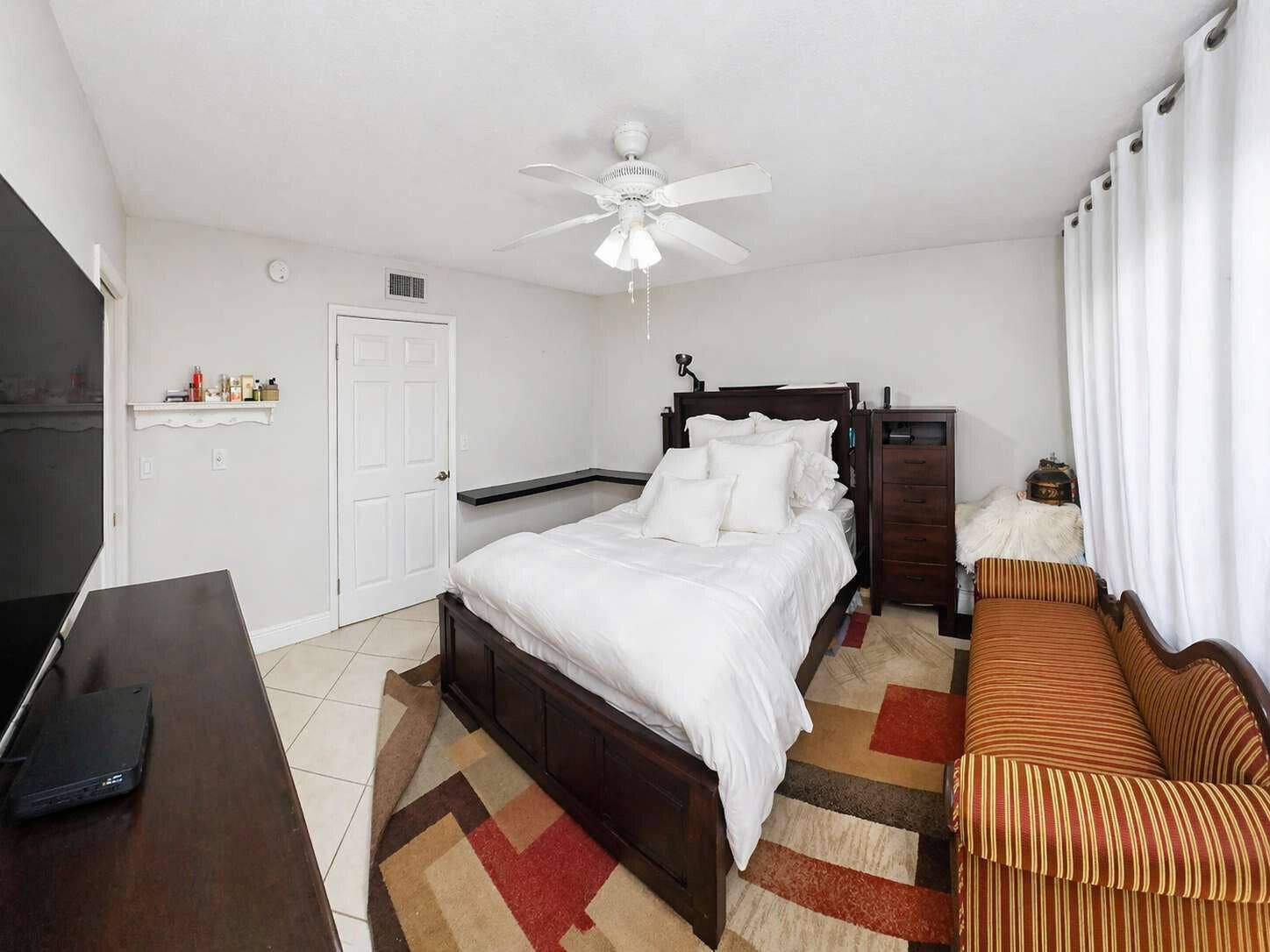 5160 Las Verdes Circle, #103, Delray Beach, FL 33484 bedroom