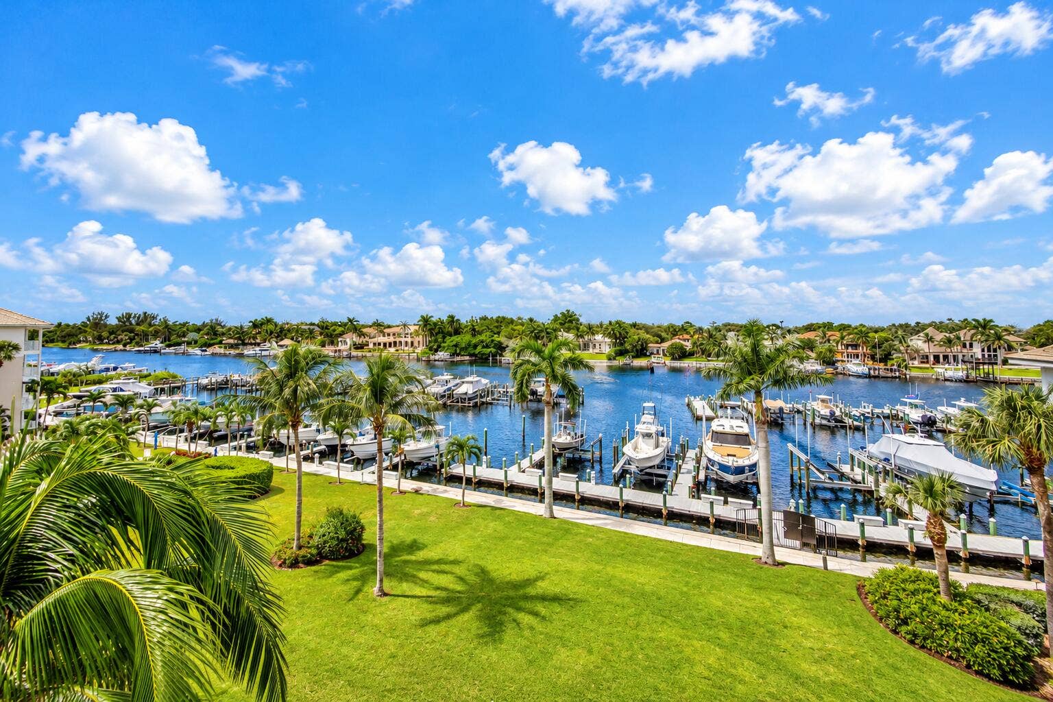 732 Bay Colony Dr. S.