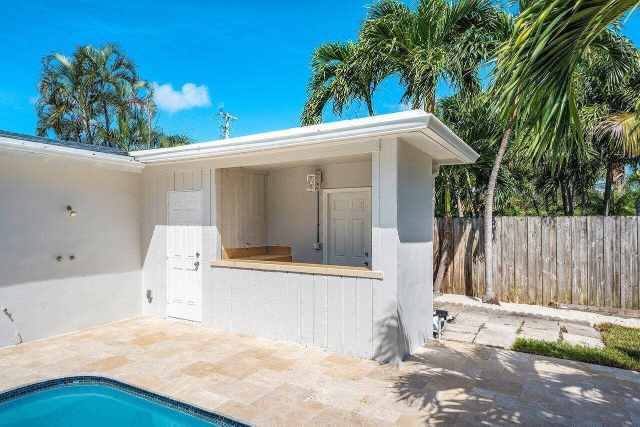 028-46Southwest9thAvenue-BocaRaton-FL-33