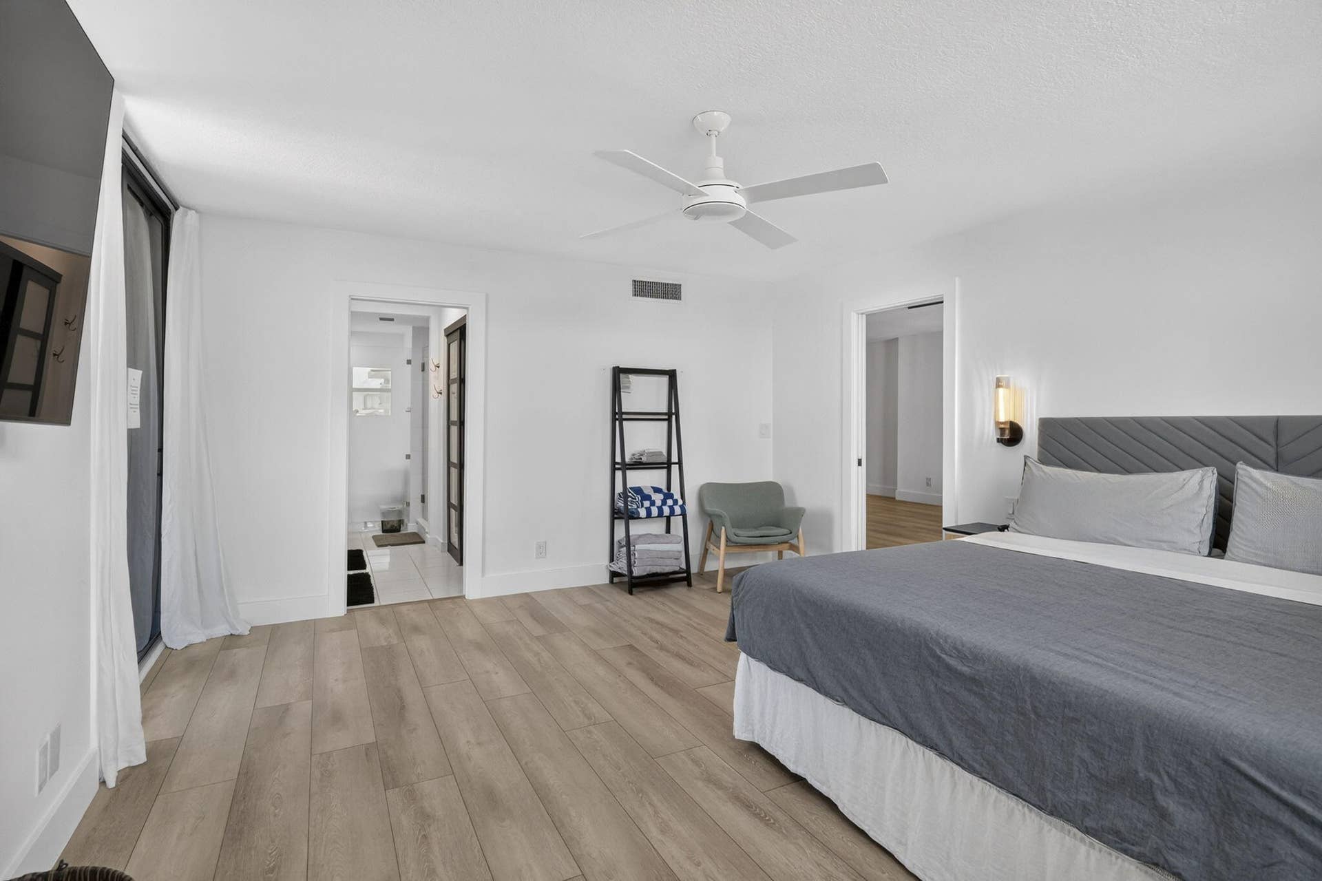 145 S OCEAN, #719, Palm Beach Shores, FL 33404 025
